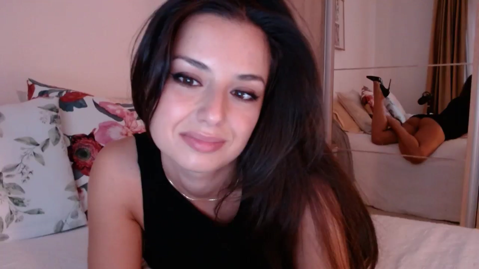 Gallery image thumbnail from cheetah_'s myfreecams stream on, 09/19/2024, 14:57 image 6 of 20