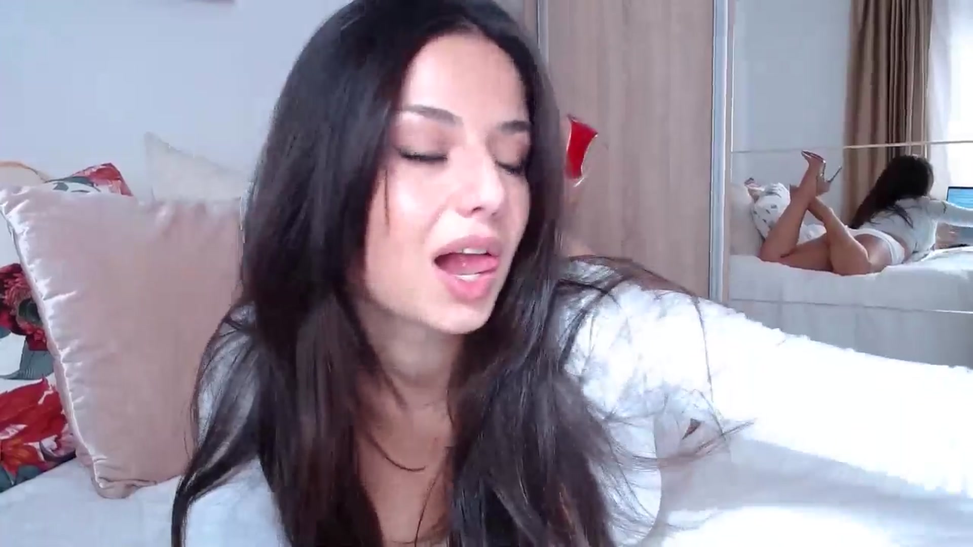 Gallery image thumbnail from cheetah_'s myfreecams stream on, 10/11/2024, 11:40 image 3 of 20