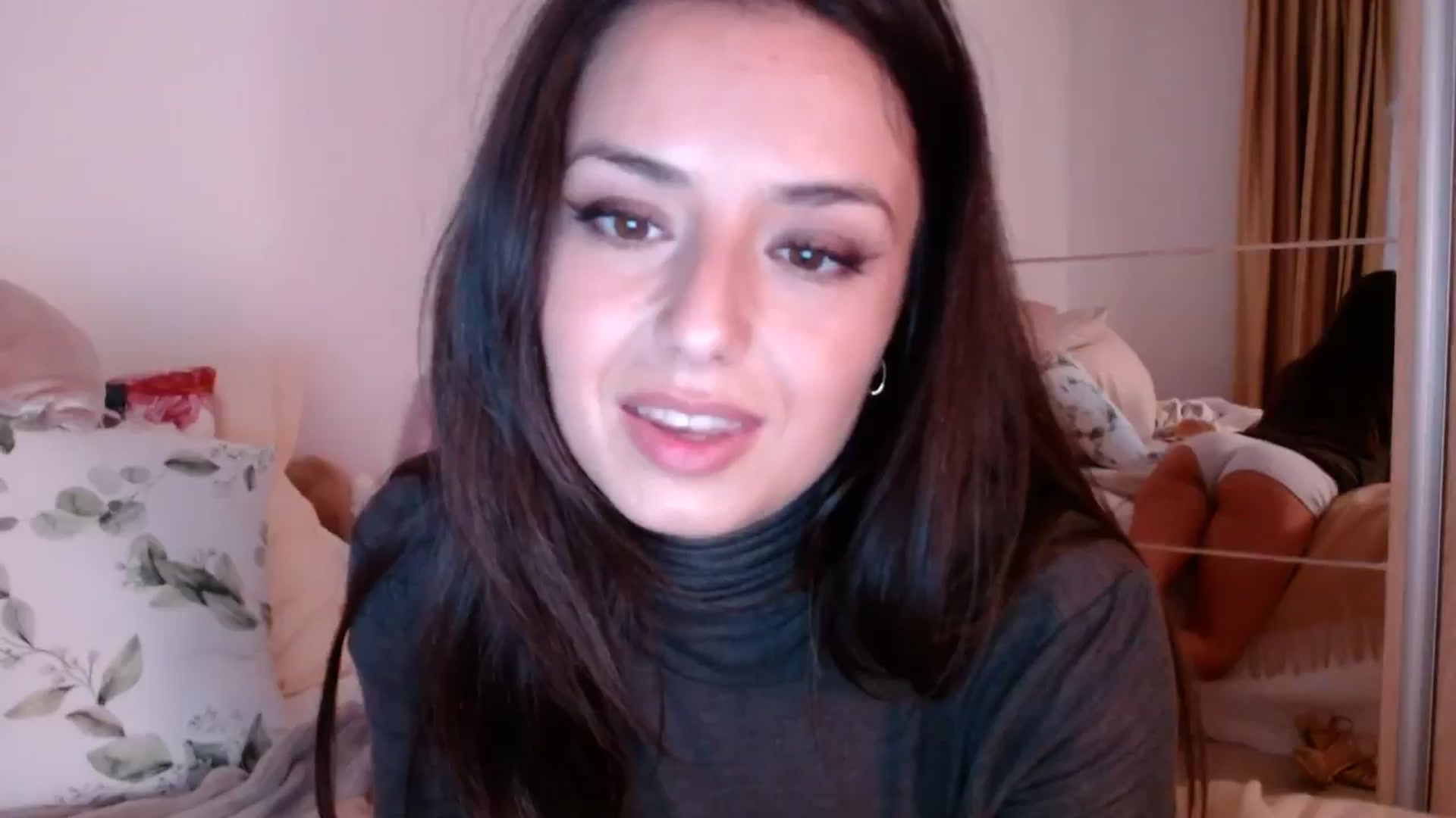 Gallery image thumbnail from cheetah_'s myfreecams stream on, 10/16/2024, 15:21 image 11 of 20