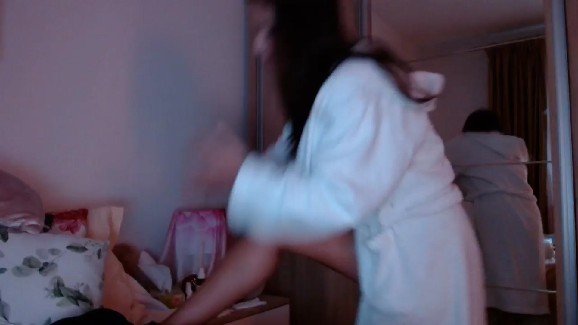 Gallery image thumbnail from cheetah_'s myfreecams stream on, 10/16/2024, 15:21 image 4 of 20