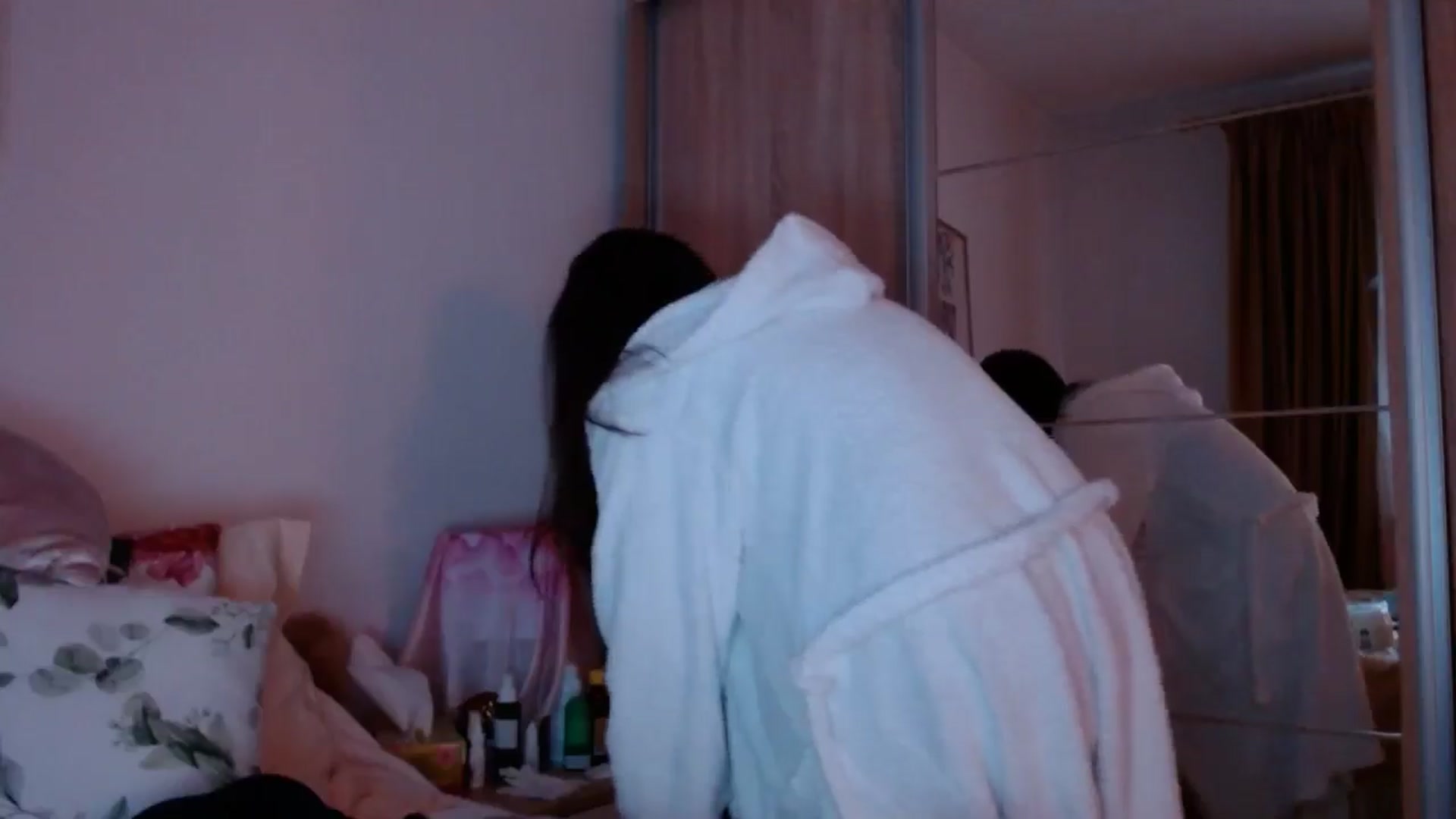 Gallery image thumbnail from cheetah_'s myfreecams stream on, 10/16/2024, 15:21 image 5 of 20