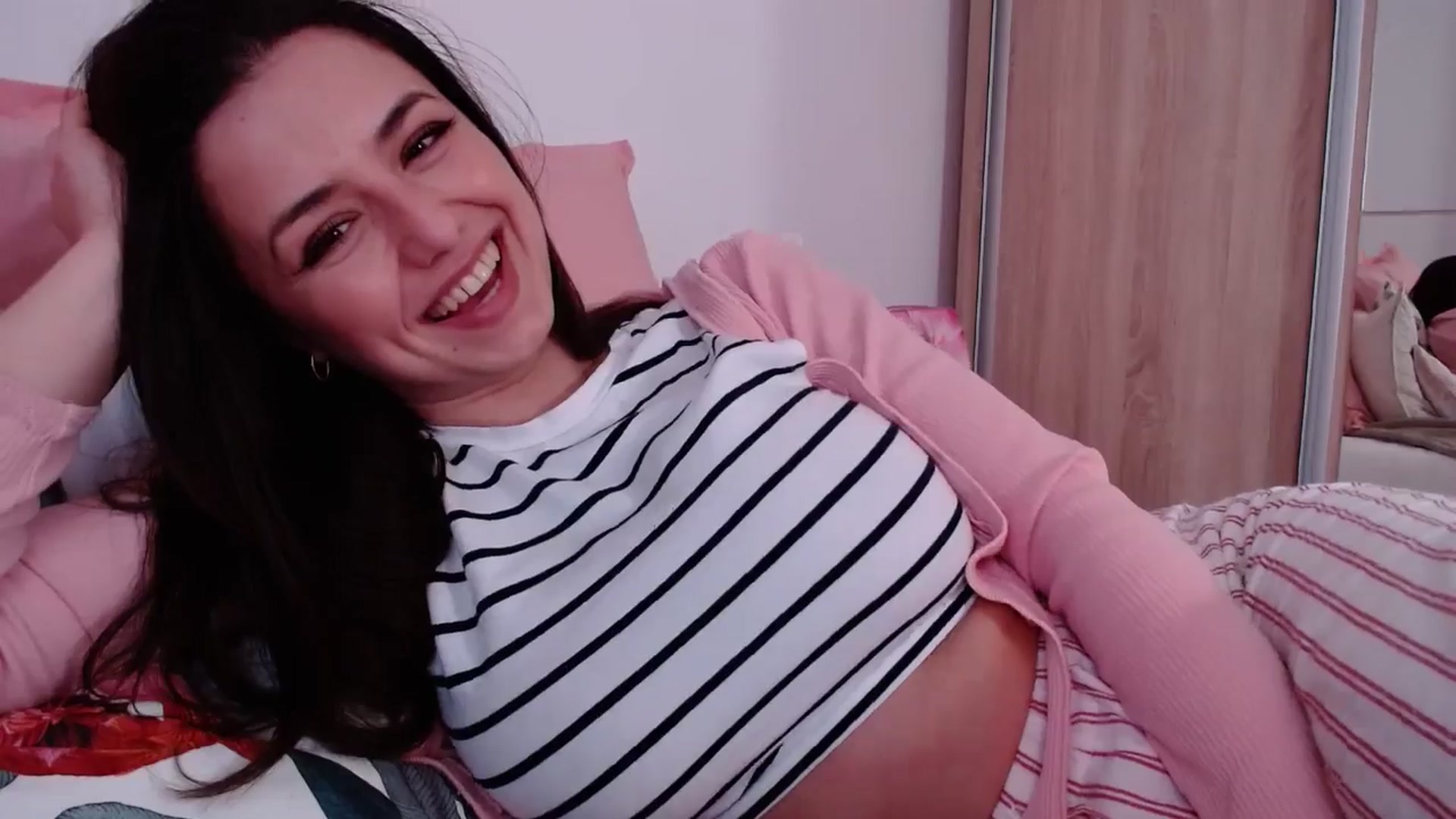 Gallery image thumbnail from cheetah_'s myfreecams stream on, 02/26/2025, 15:12 image 15 of 20