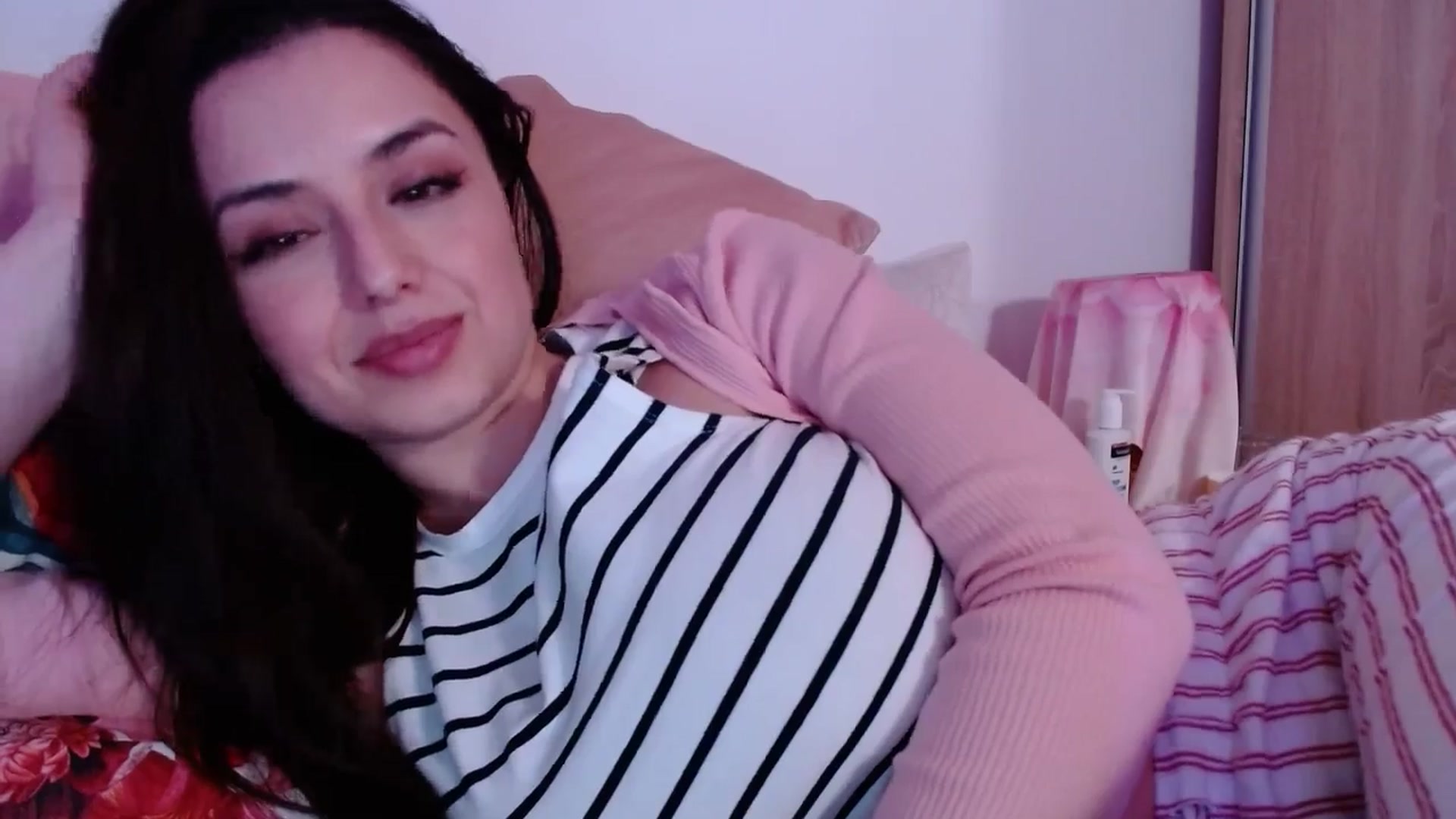 Gallery image thumbnail from cheetah_'s myfreecams stream on, 02/26/2025, 16:26 image 16 of 20