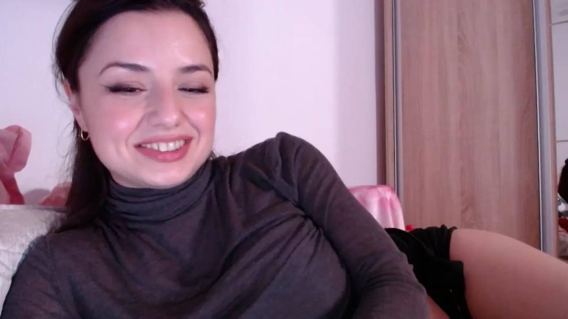 Gallery image thumbnail from cheetah_'s myfreecams stream on, 03/01/2025, 16:47 image 16 of 20