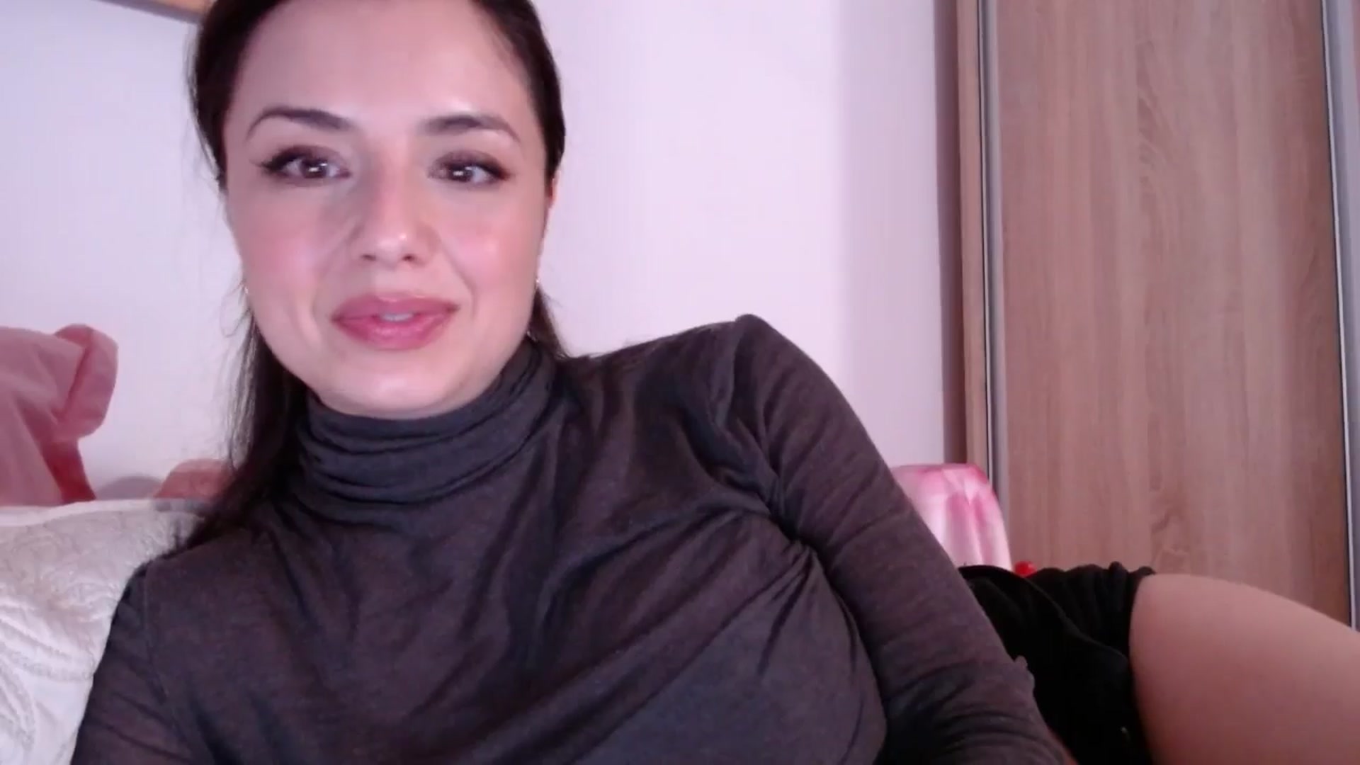 Gallery image thumbnail from cheetah_'s myfreecams stream on, 03/01/2025, 16:47 image 15 of 20