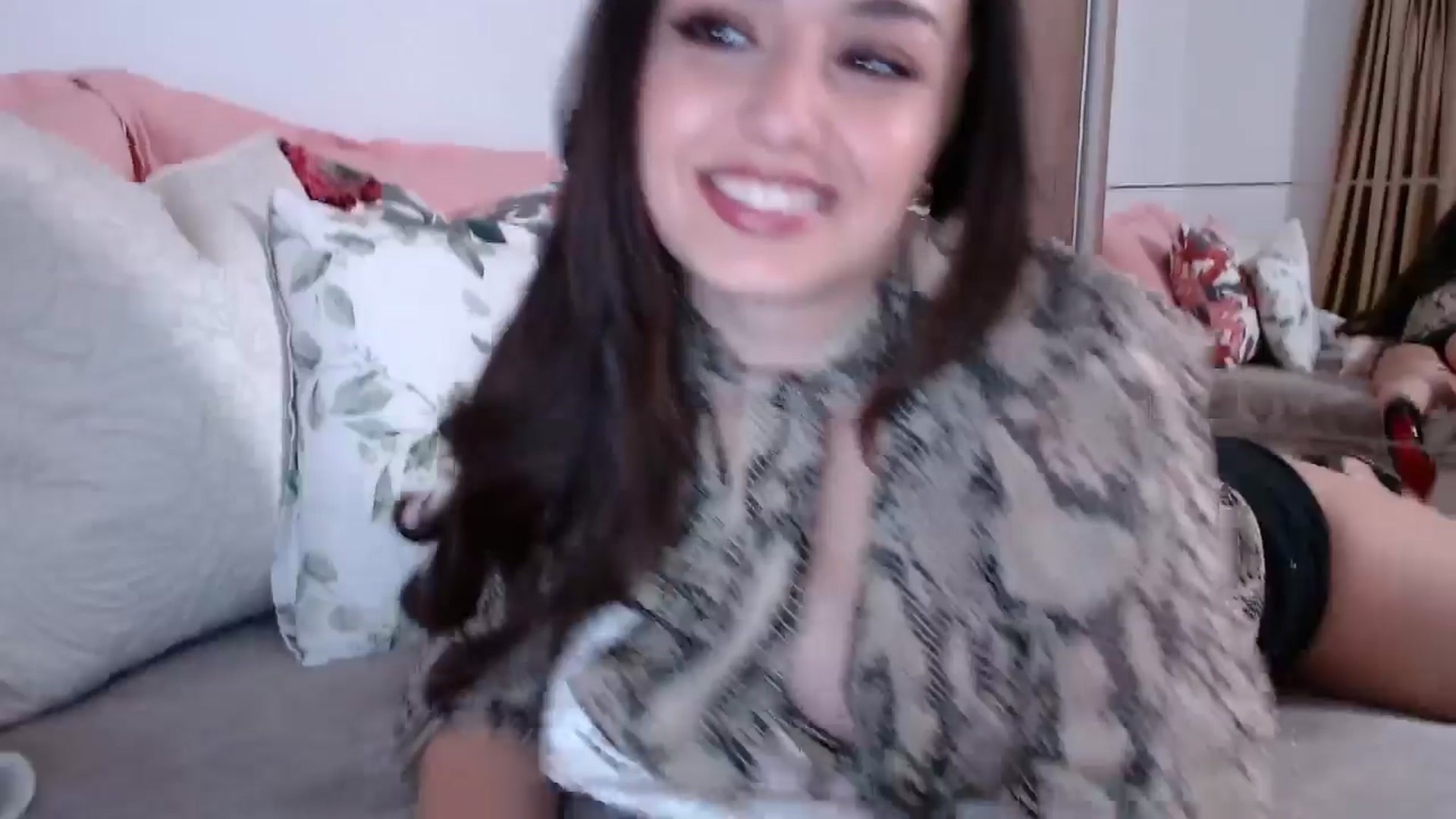 Gallery image thumbnail from cheetah_'s myfreecams stream on, 03/17/2025, 15:03 image 20 of 20