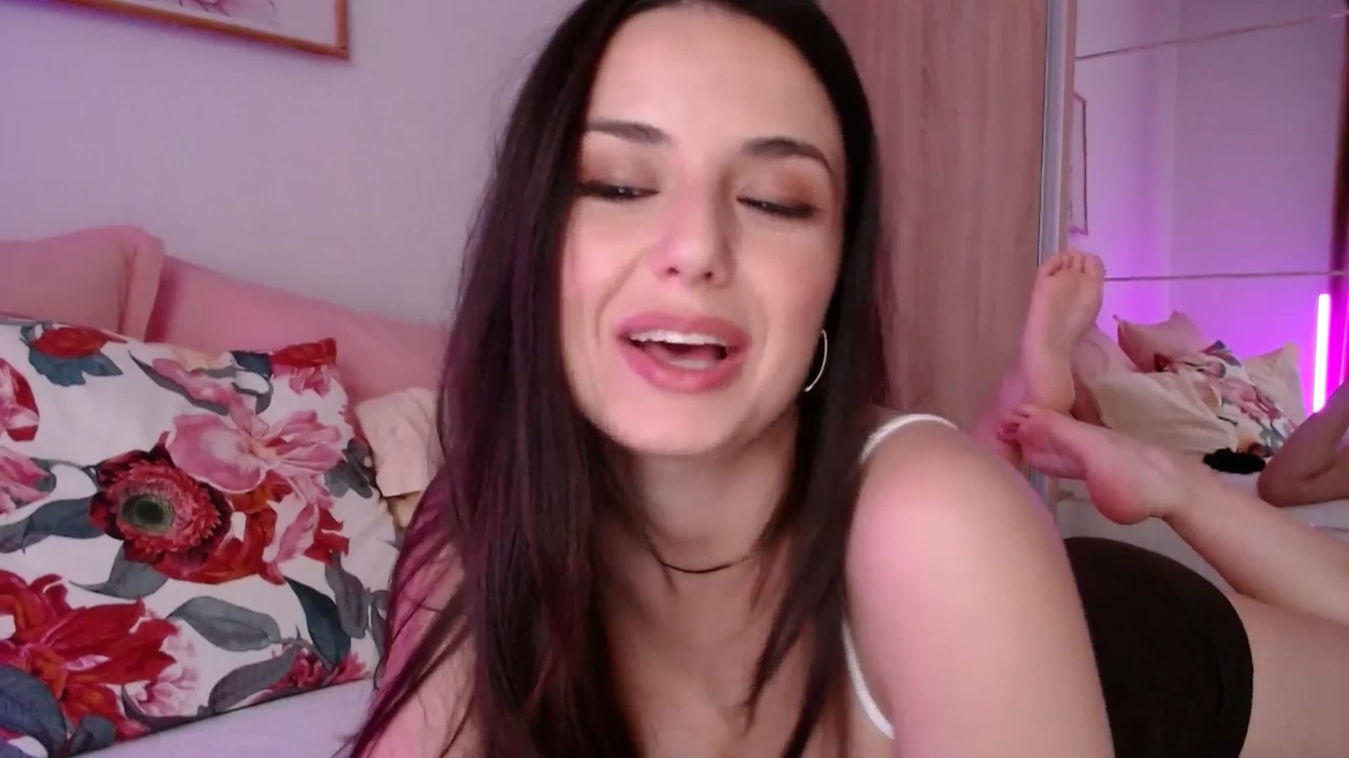 Gallery image thumbnail from cheetah_'s myfreecams stream on, 07/01/2025, 17:16 image 3 of 20