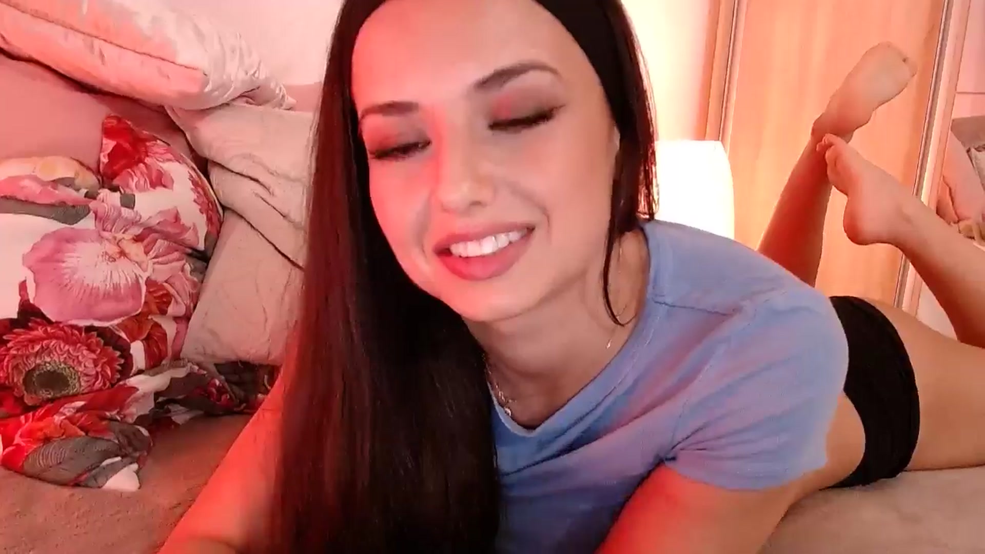 Gallery image thumbnail from cheetah_'s myfreecams stream on, 12/17/2025, 16:25 image 16 of 20