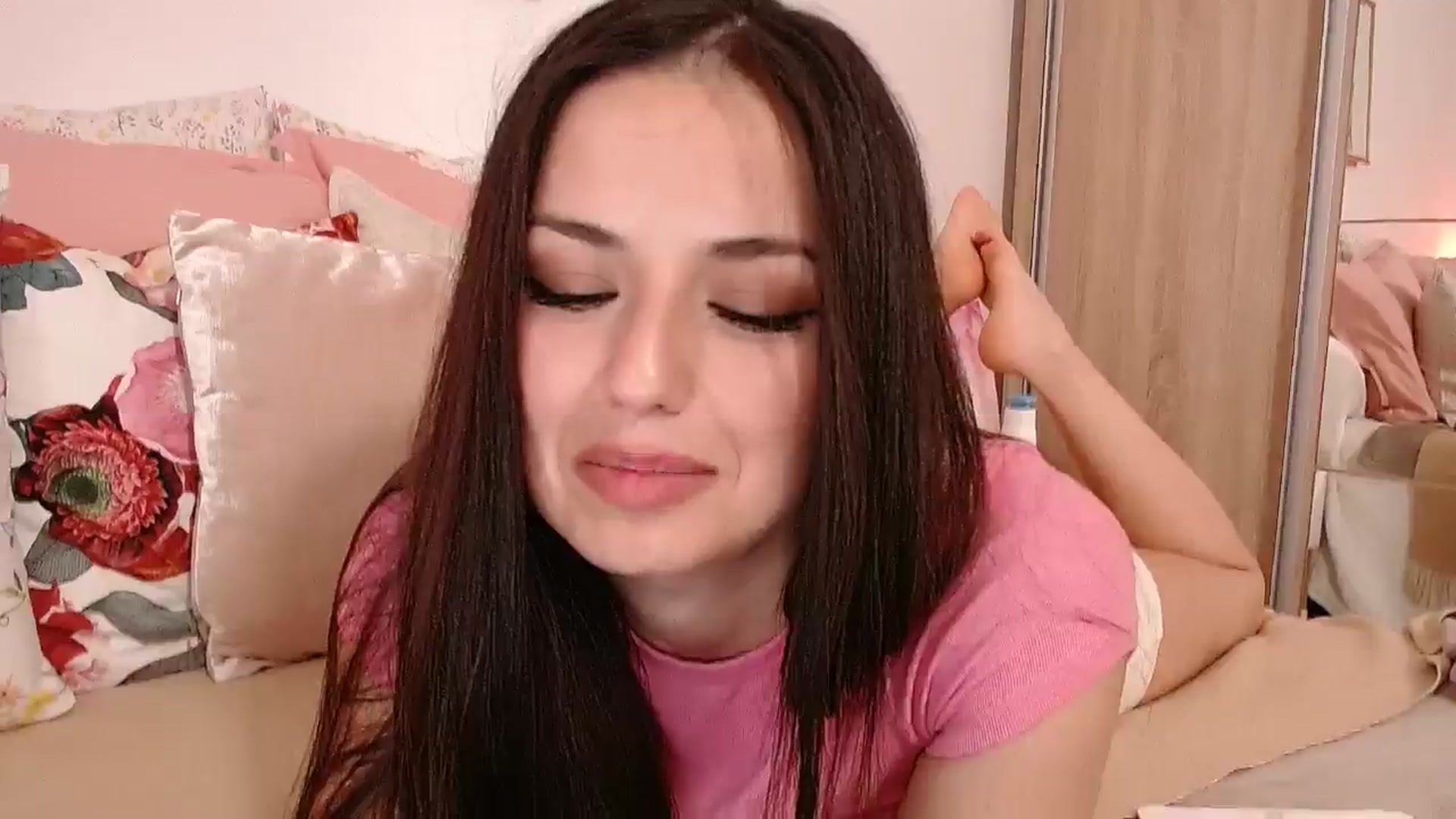 Gallery image thumbnail from cheetah_'s myfreecams stream on, 04/29/2026, 16:14 image 14 of 20