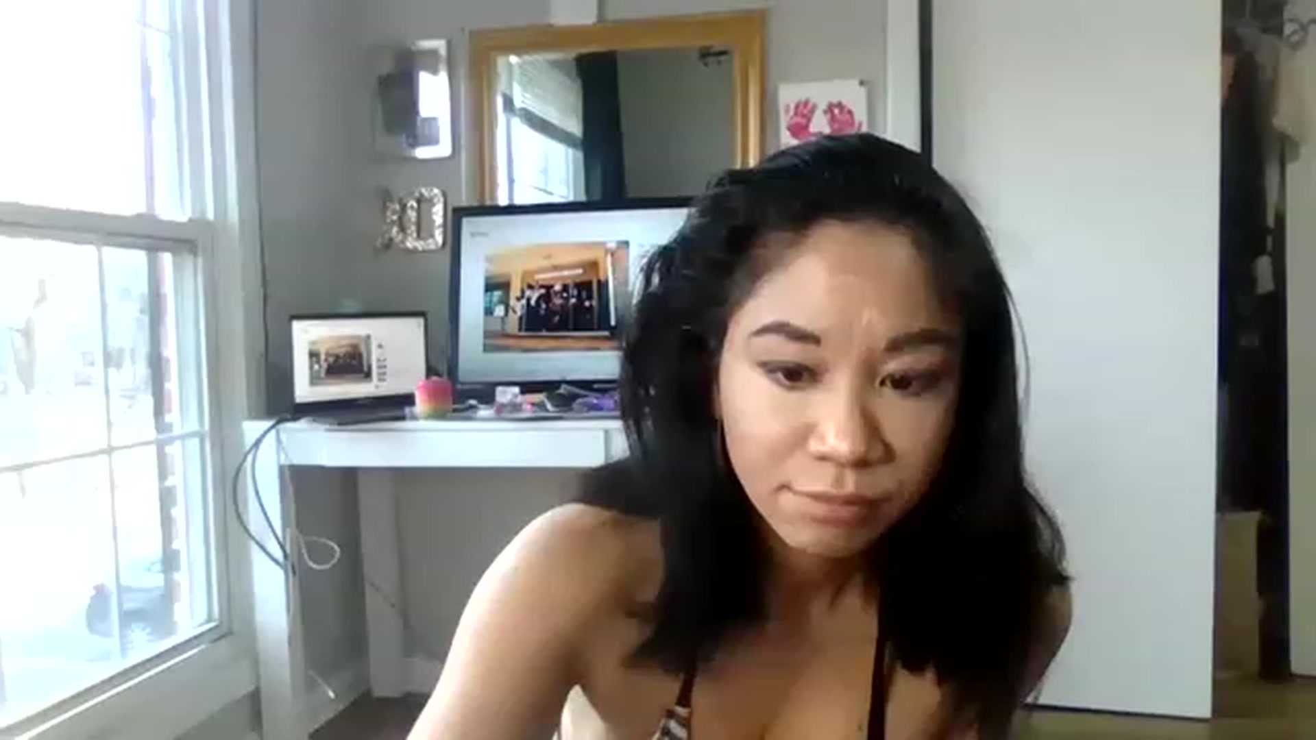 Gallery image thumbnail from chelsie's myfreecams stream on, 12/31/2022, 18:08 image 16 of 20