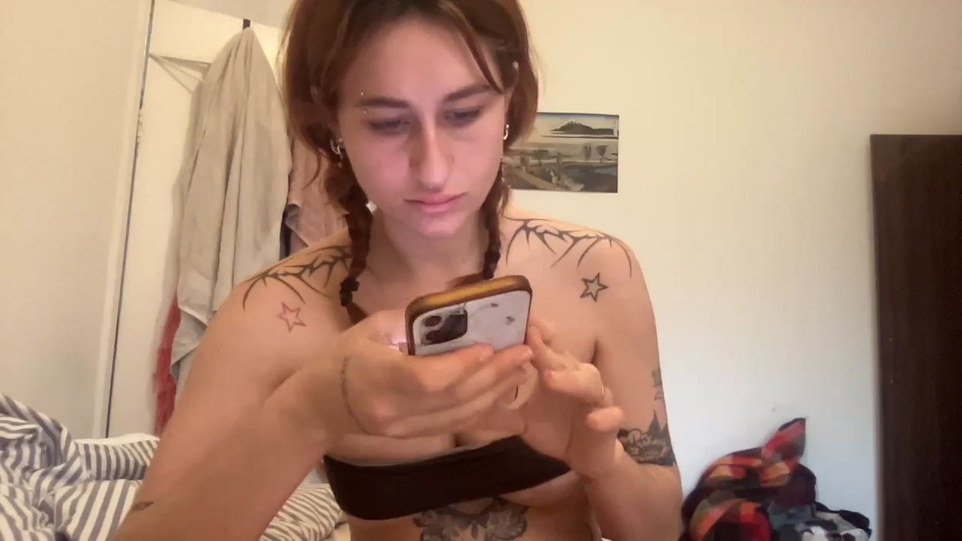 Gallery image thumbnail from cherrybabbbby's myfreecams stream on, 11/07/2024, 14:19 image 4 of 20