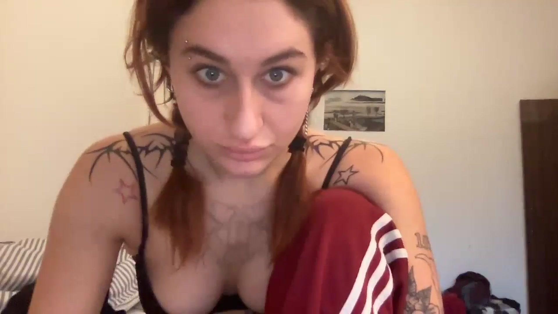 Gallery image thumbnail from cherrybabbbby's myfreecams stream on, 11/10/2024, 15:30 image 13 of 20