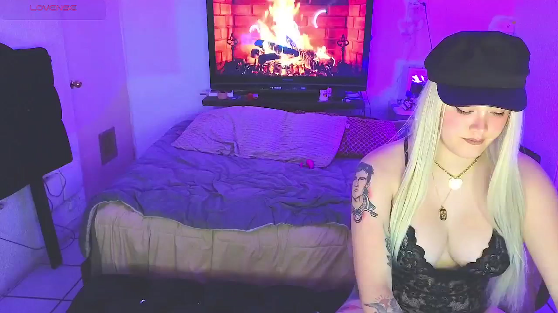 Gallery image thumbnail from cherrybaby's myfreecams stream on, 02/24/2025, 07:15 image 16 of 20