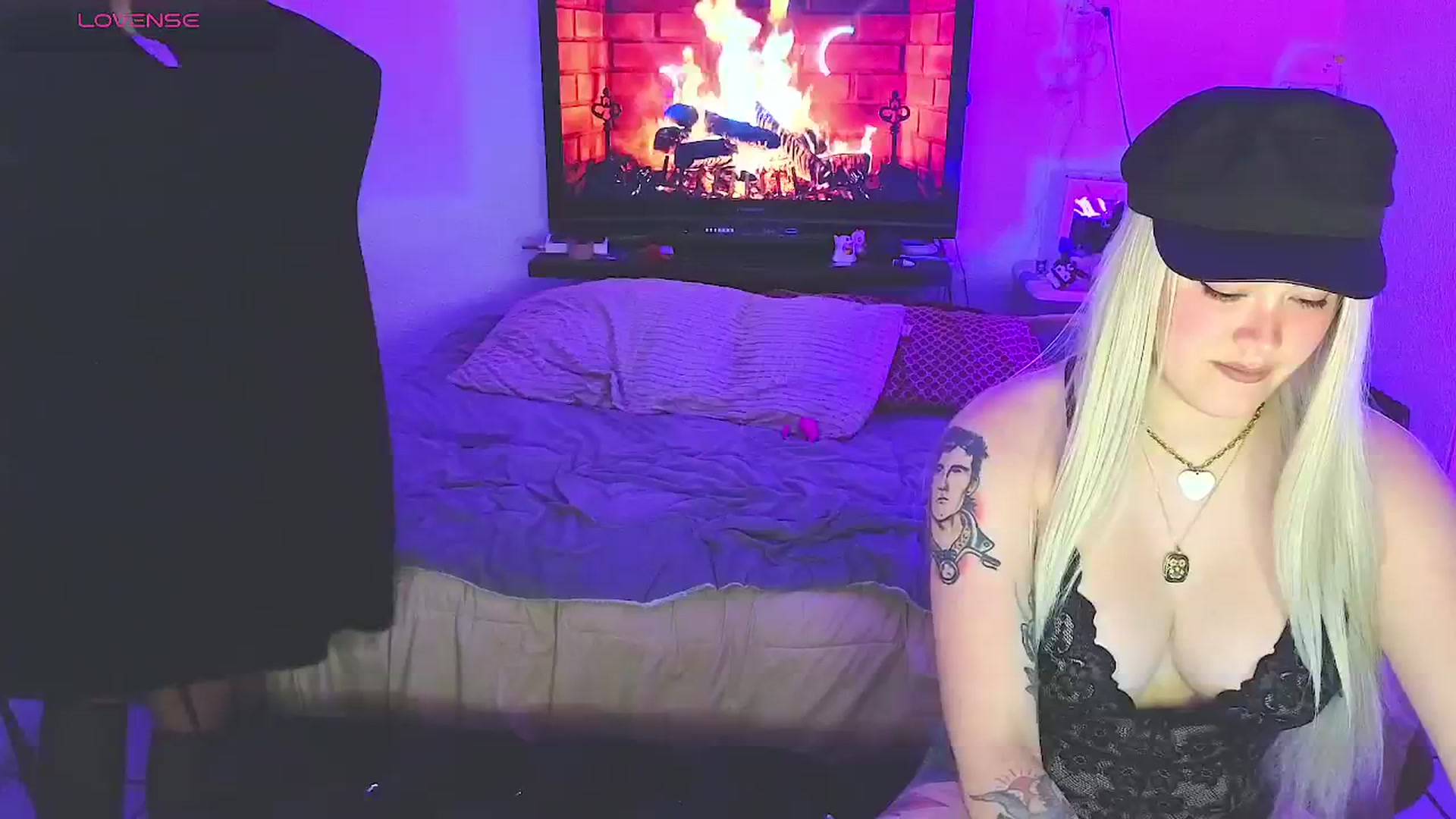 Gallery image thumbnail from cherrybaby's myfreecams stream on, 02/24/2025, 07:15 image 15 of 20