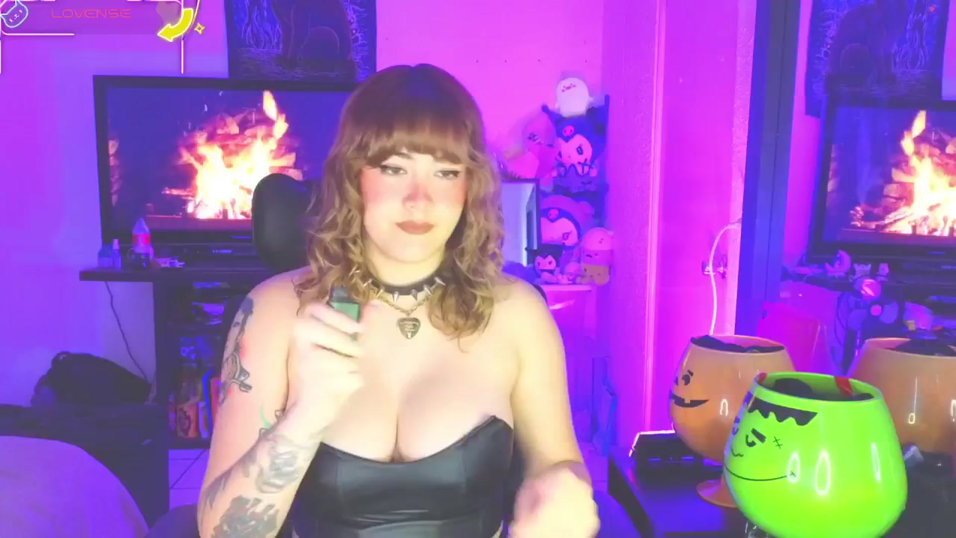 Gallery image thumbnail from cherrybaby's myfreecams stream on, 04/17/2025, 20:13 image 6 of 20