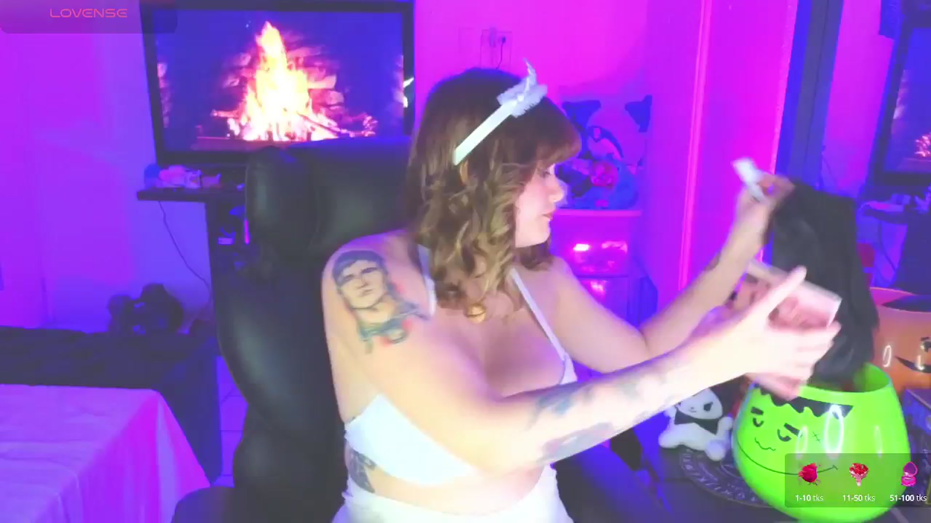 Gallery image thumbnail from cherrybaby's myfreecams stream on, 07/13/2025, 02:26 image 7 of 20