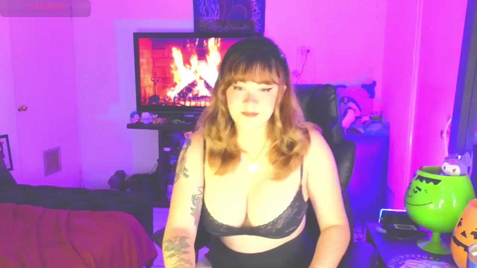 Gallery image thumbnail from cherrybaby's myfreecams stream on, 07/27/2025, 20:17 image 8 of 20