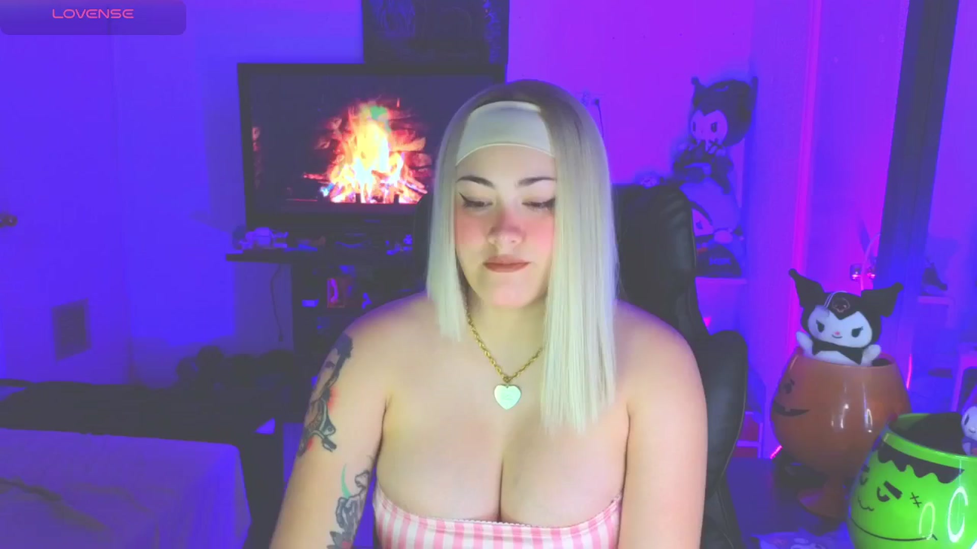 Gallery image thumbnail from cherrybaby's myfreecams stream on, 08/14/2025, 17:22 image 18 of 20