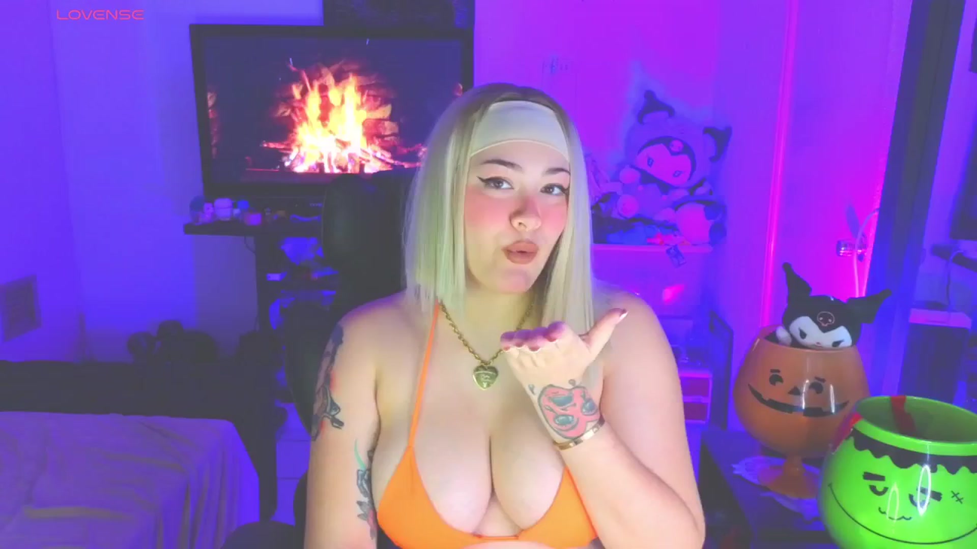 Gallery image thumbnail from cherrybaby's myfreecams stream on, 08/24/2025, 19:35 image 3 of 20