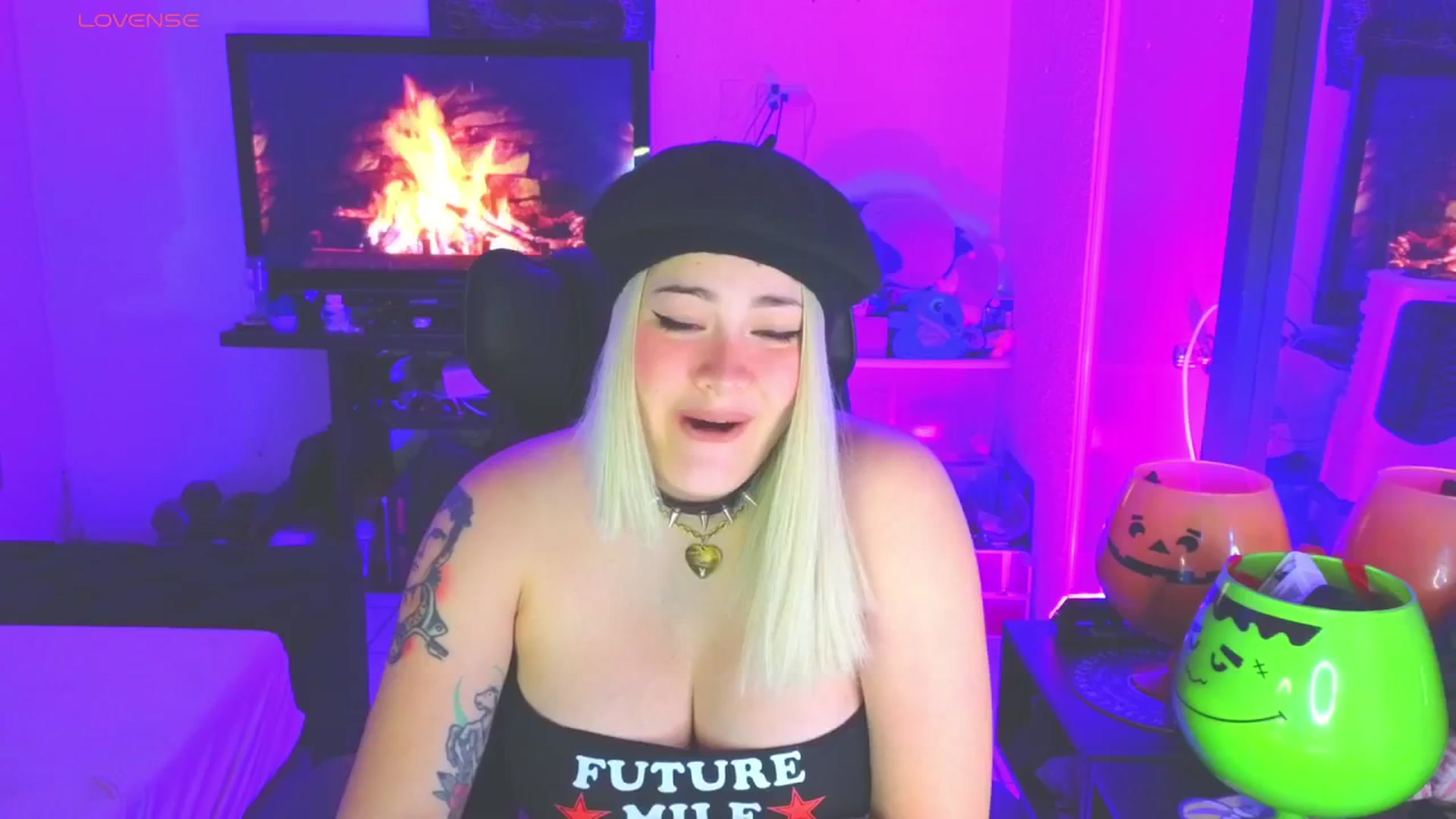 Gallery image thumbnail from cherrybaby's myfreecams stream on, 09/27/2025, 23:35 image 18 of 20