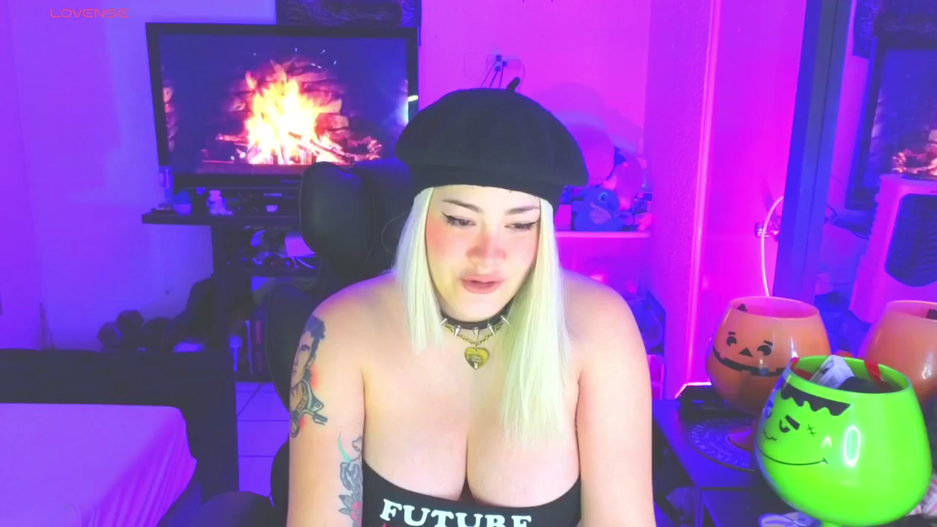Gallery image thumbnail from cherrybaby's myfreecams stream on, 09/27/2025, 23:35 image 1 of 20