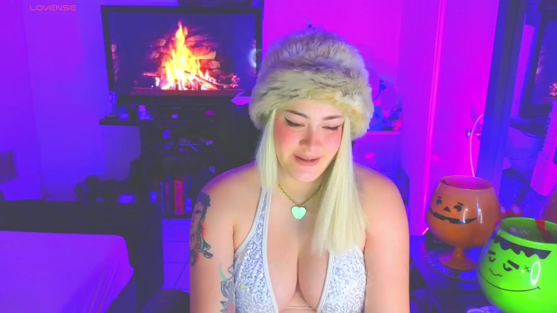 Gallery image thumbnail from cherrybaby's myfreecams stream on, 09/28/2025, 22:52 image 8 of 20