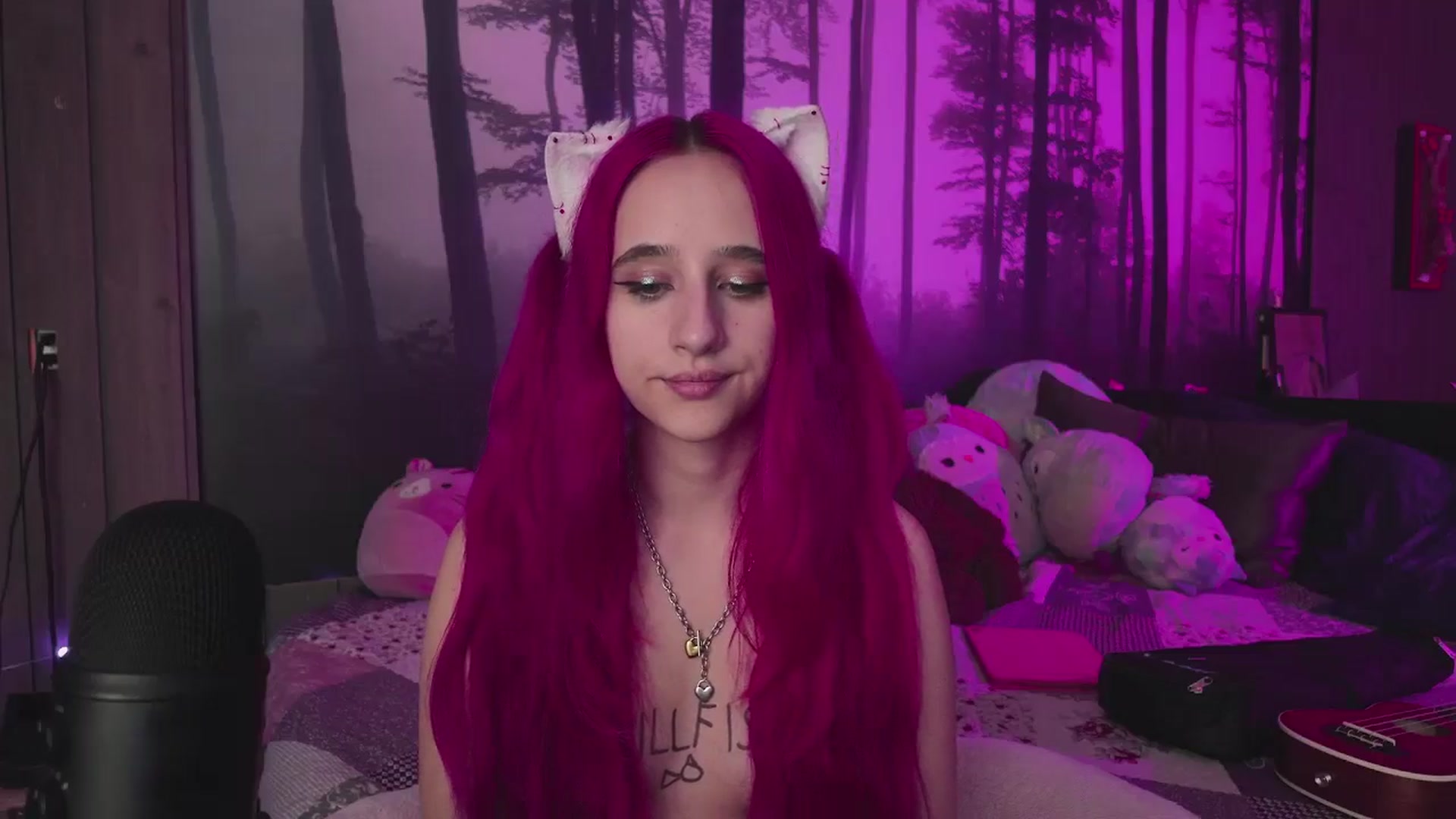 Gallery image thumbnail from cherrygurl's myfreecams stream on, 12/12/2025, 06:34 image 6 of 20