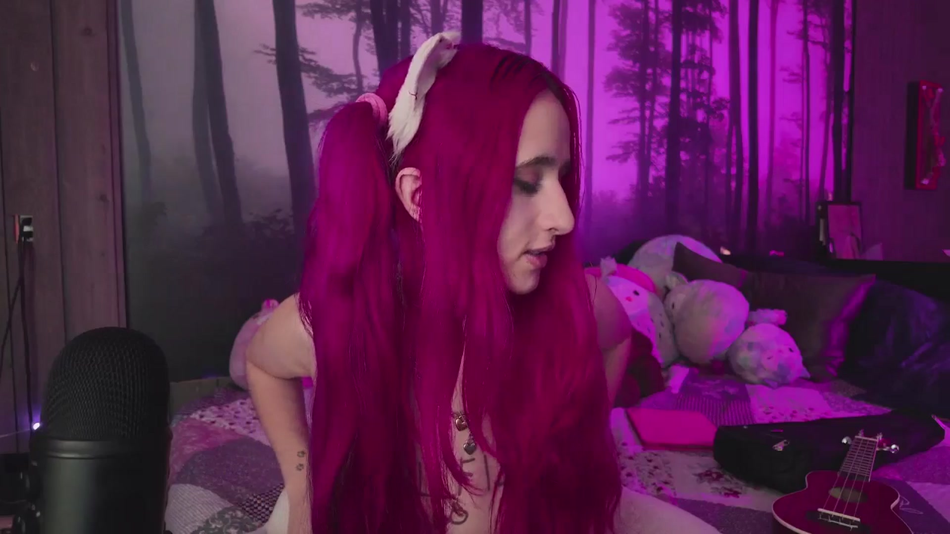 Gallery image thumbnail from cherrygurl's myfreecams stream on, 12/12/2025, 06:34 image 3 of 20