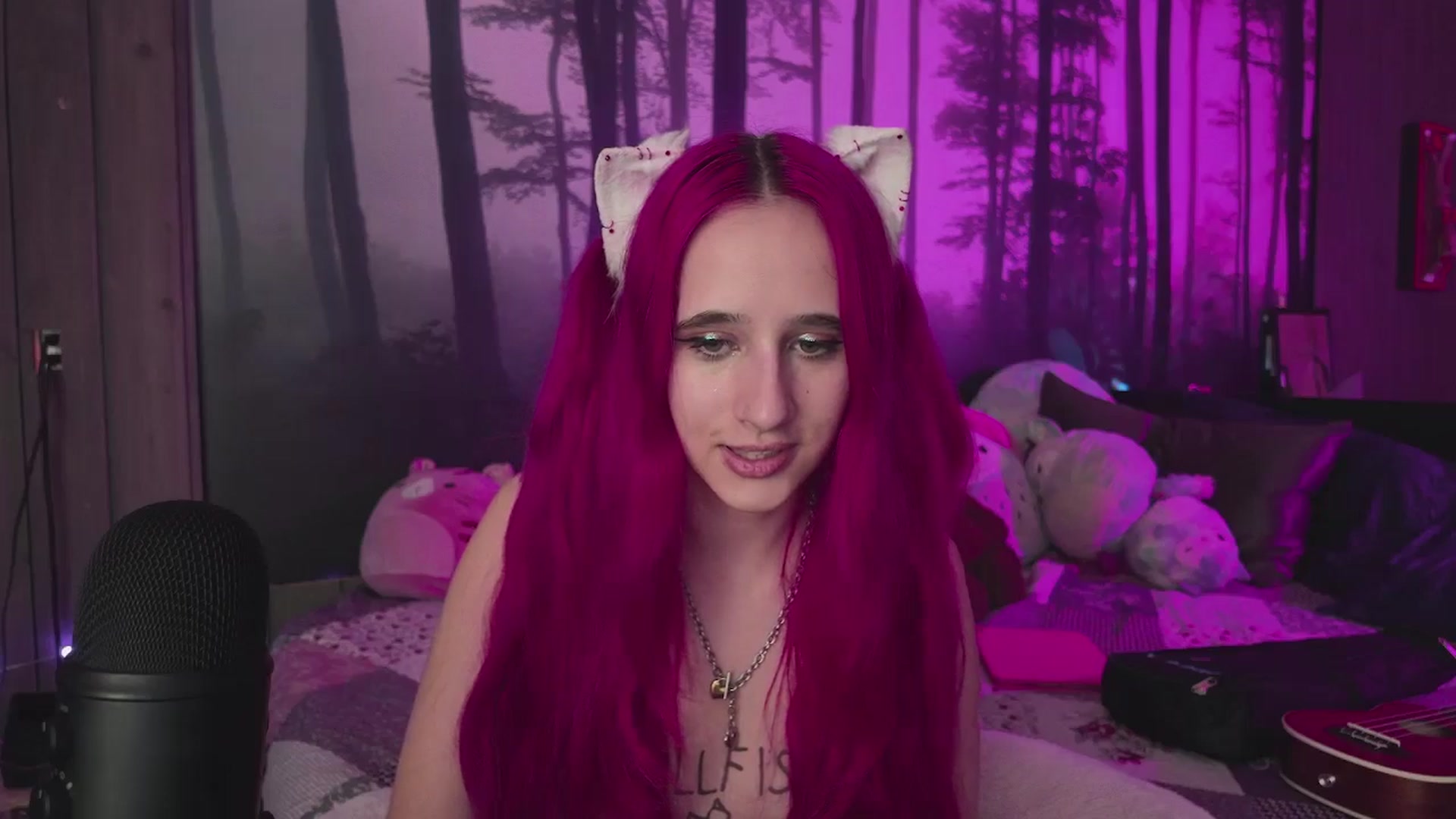 Gallery image thumbnail from cherrygurl's myfreecams stream on, 12/12/2025, 06:34 image 15 of 20
