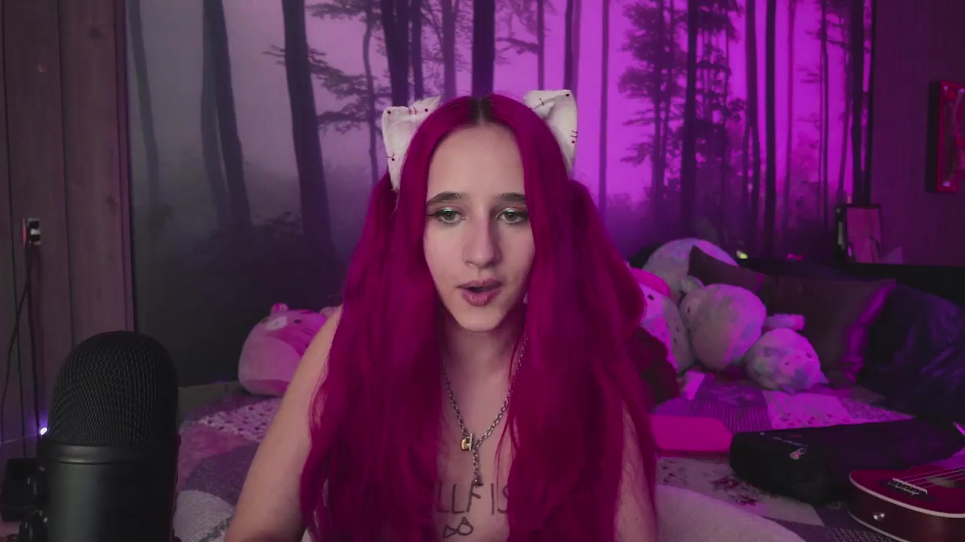 Gallery image thumbnail from cherrygurl's myfreecams stream on, 12/12/2025, 06:34 image 14 of 20