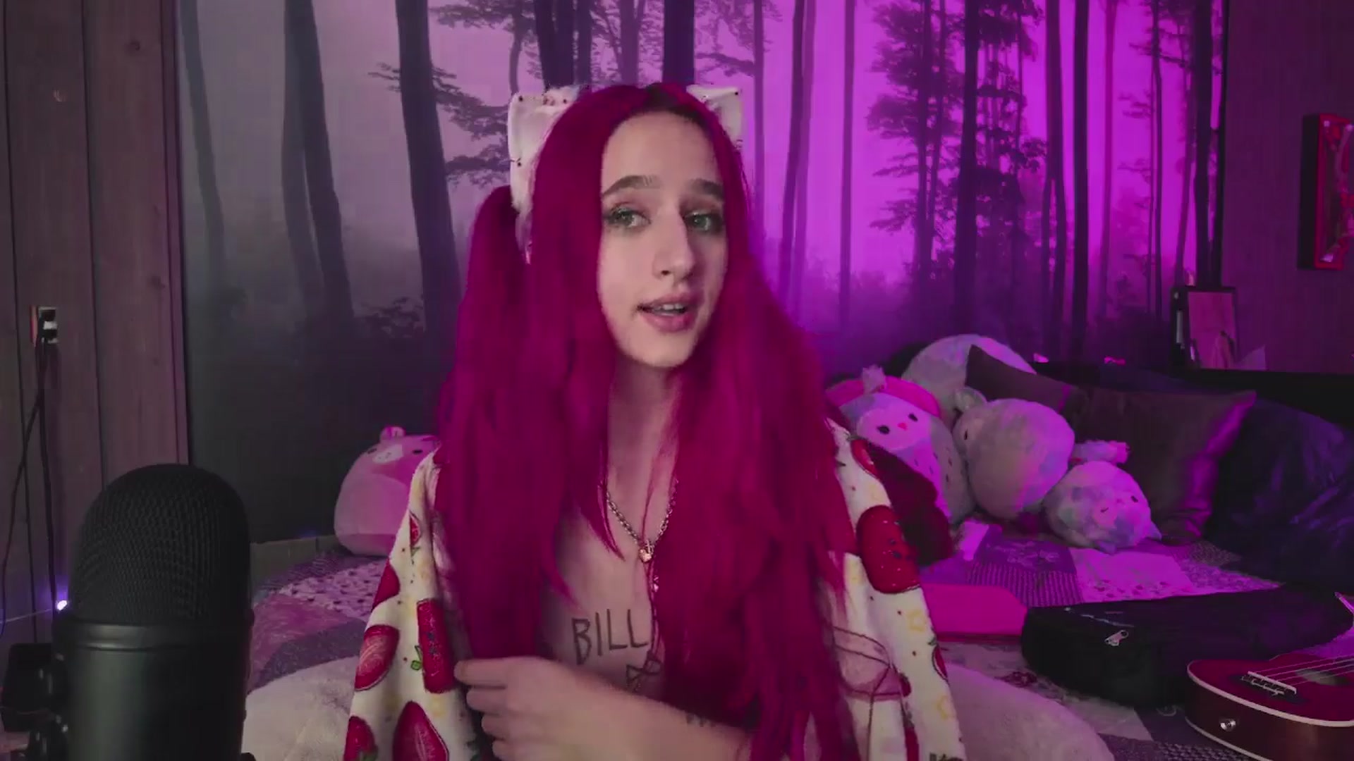 Gallery image thumbnail from cherrygurl's myfreecams stream on, 12/12/2025, 07:22 image 2 of 20