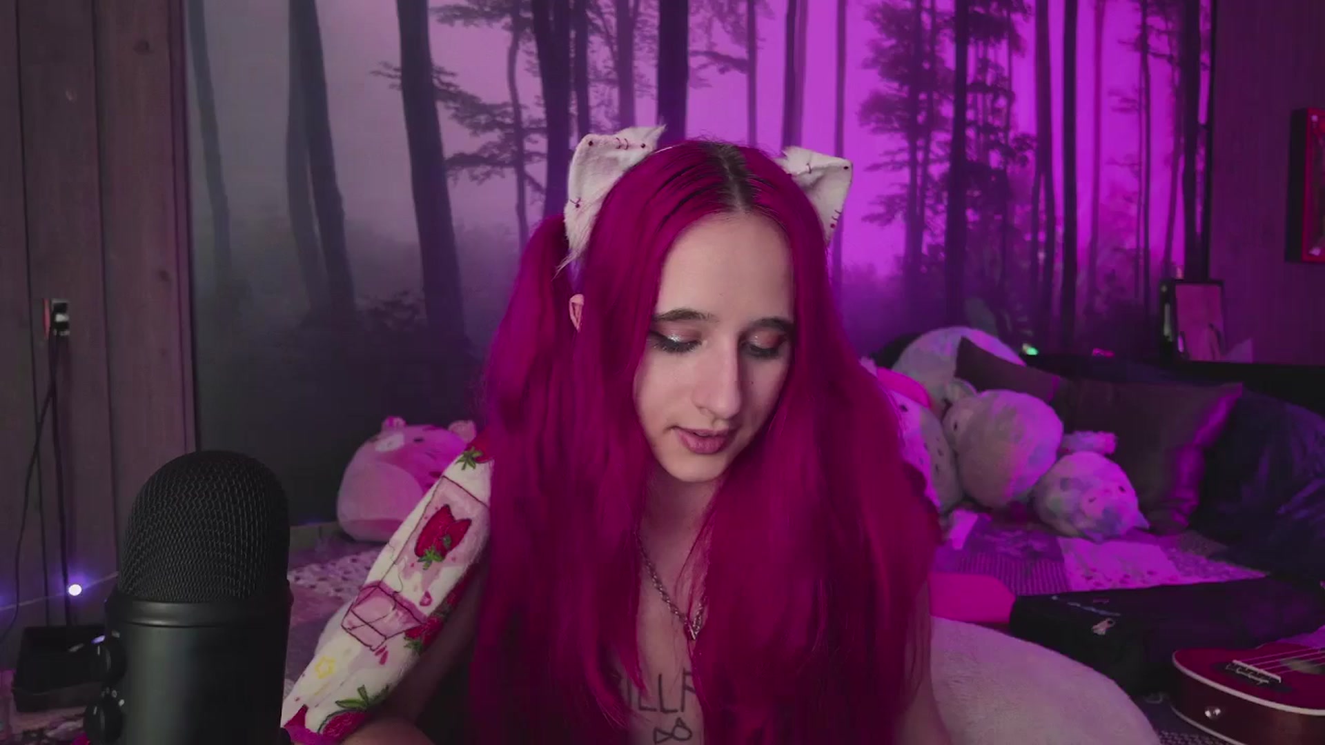 Gallery image thumbnail from cherrygurl's myfreecams stream on, 12/12/2025, 07:22 image 18 of 20