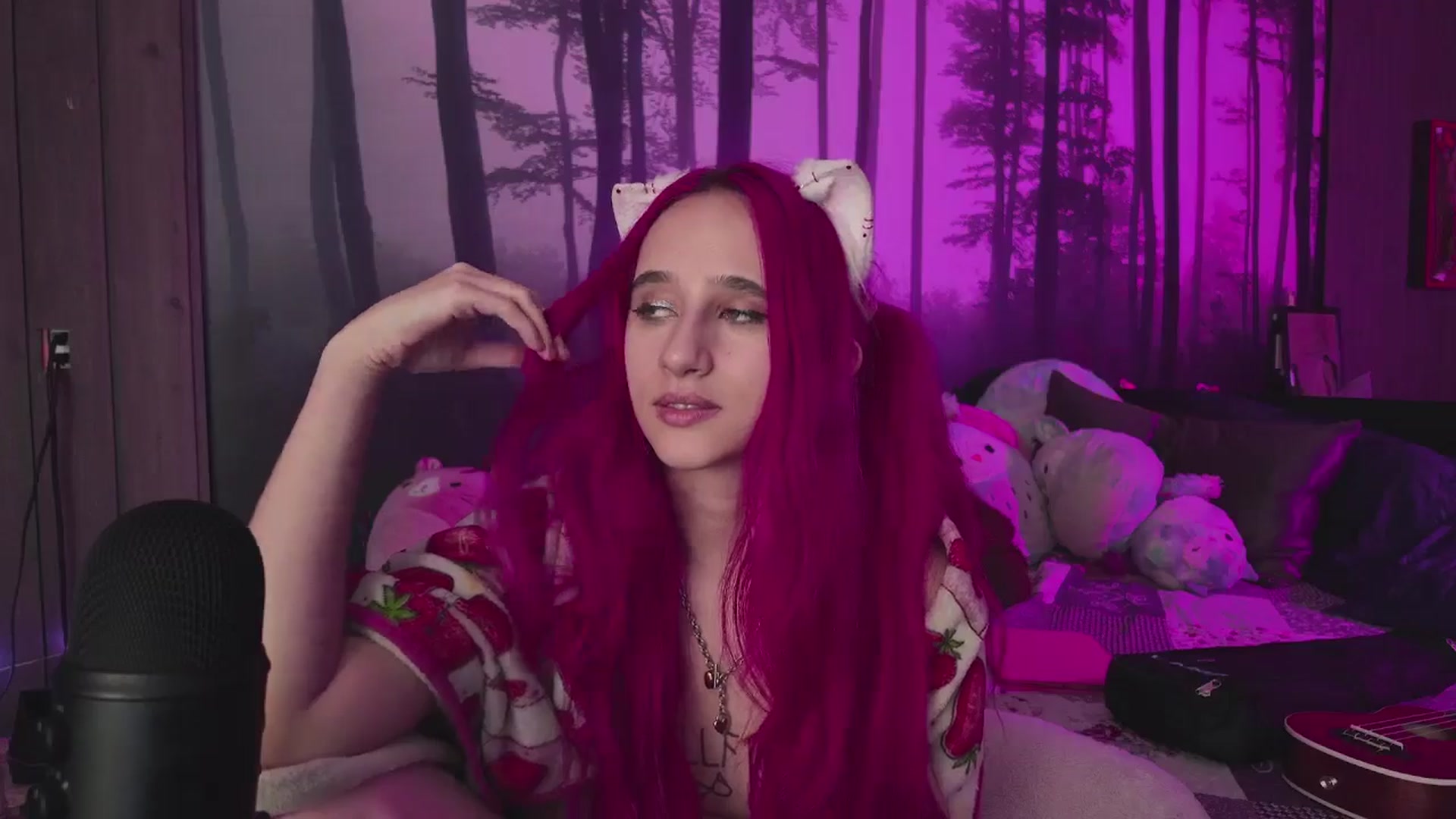 Gallery image thumbnail from cherrygurl's myfreecams stream on, 12/12/2025, 07:22 image 7 of 20
