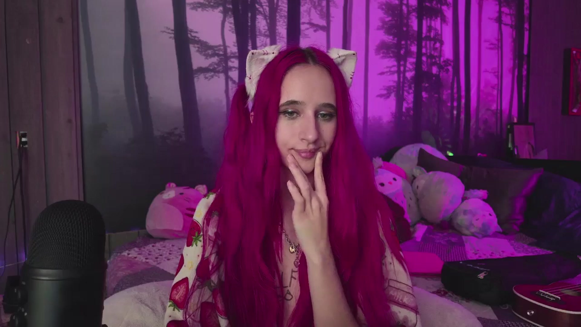 Gallery image thumbnail from cherrygurl's myfreecams stream on, 12/12/2025, 07:22 image 4 of 20