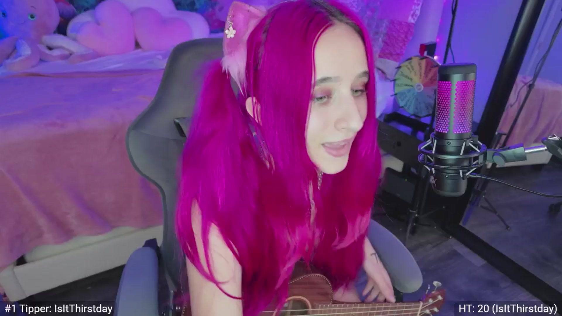 Gallery image thumbnail from cherrygurl's myfreecams stream on, 12/17/2025, 08:31 image 16 of 20
