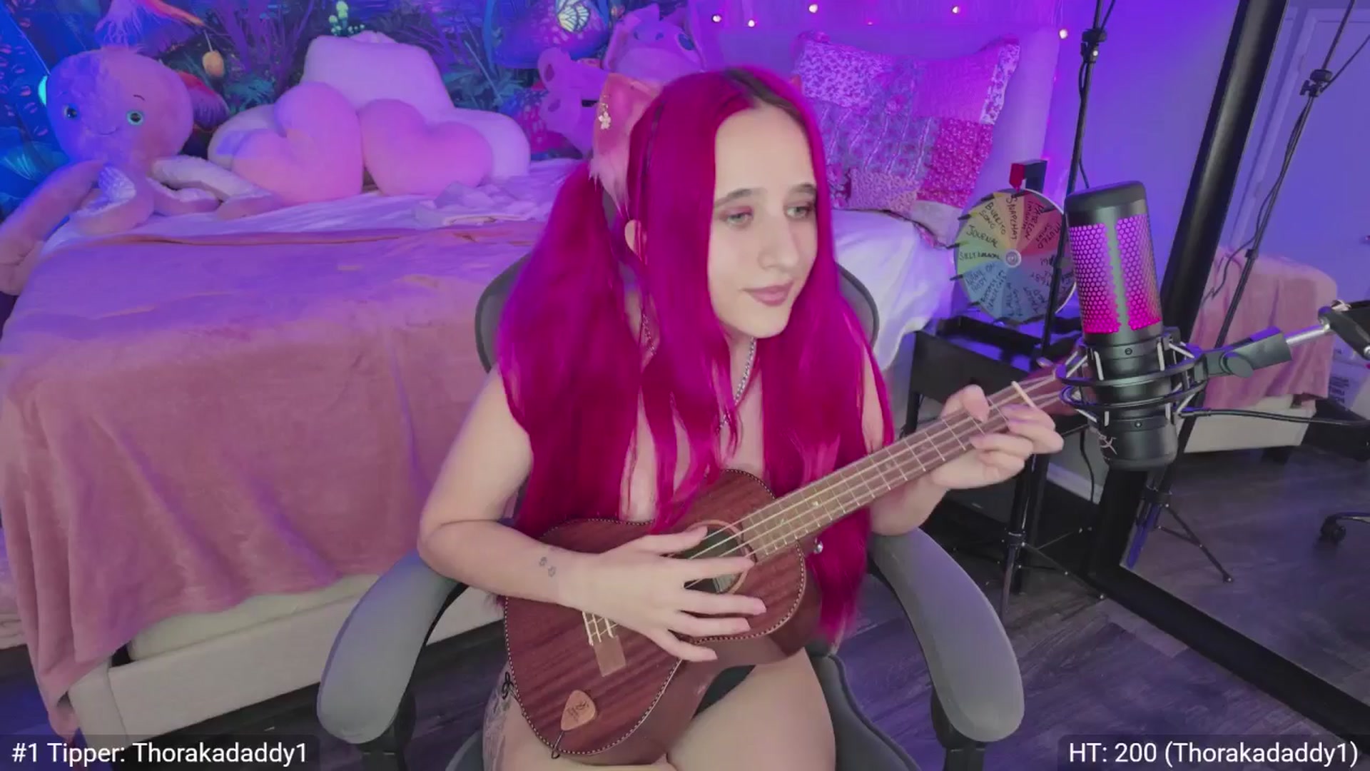 Gallery image thumbnail from cherrygurl's myfreecams stream on, 12/17/2025, 08:31 image 3 of 20