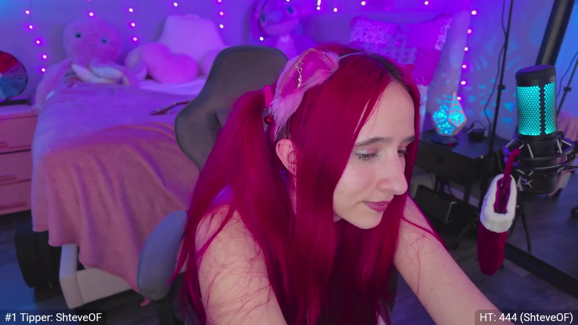 Gallery image thumbnail from cherrygurl's myfreecams stream on, 12/20/2025, 08:12 image 1 of 20