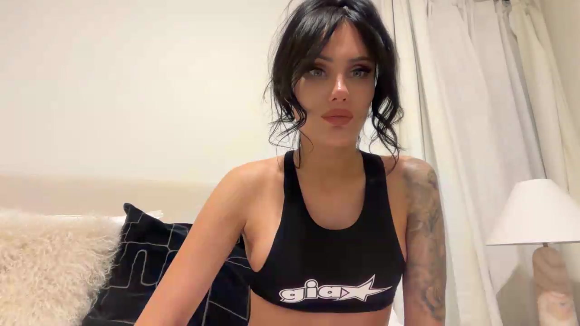 Gallery image thumbnail from cherrysoda's myfreecams stream on, 05/15/2026, 06:18 image 7 of 20