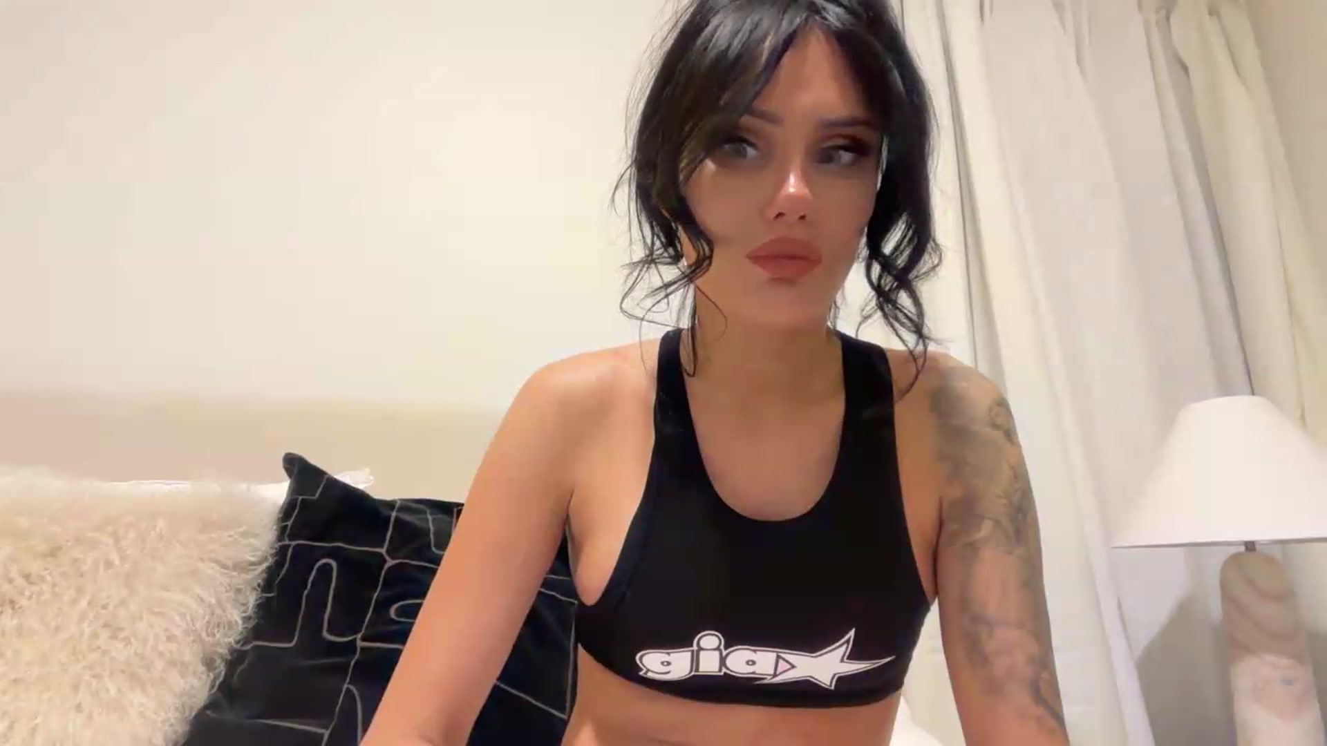 Gallery image thumbnail from cherrysoda's myfreecams stream on, 05/15/2026, 06:18 image 8 of 20