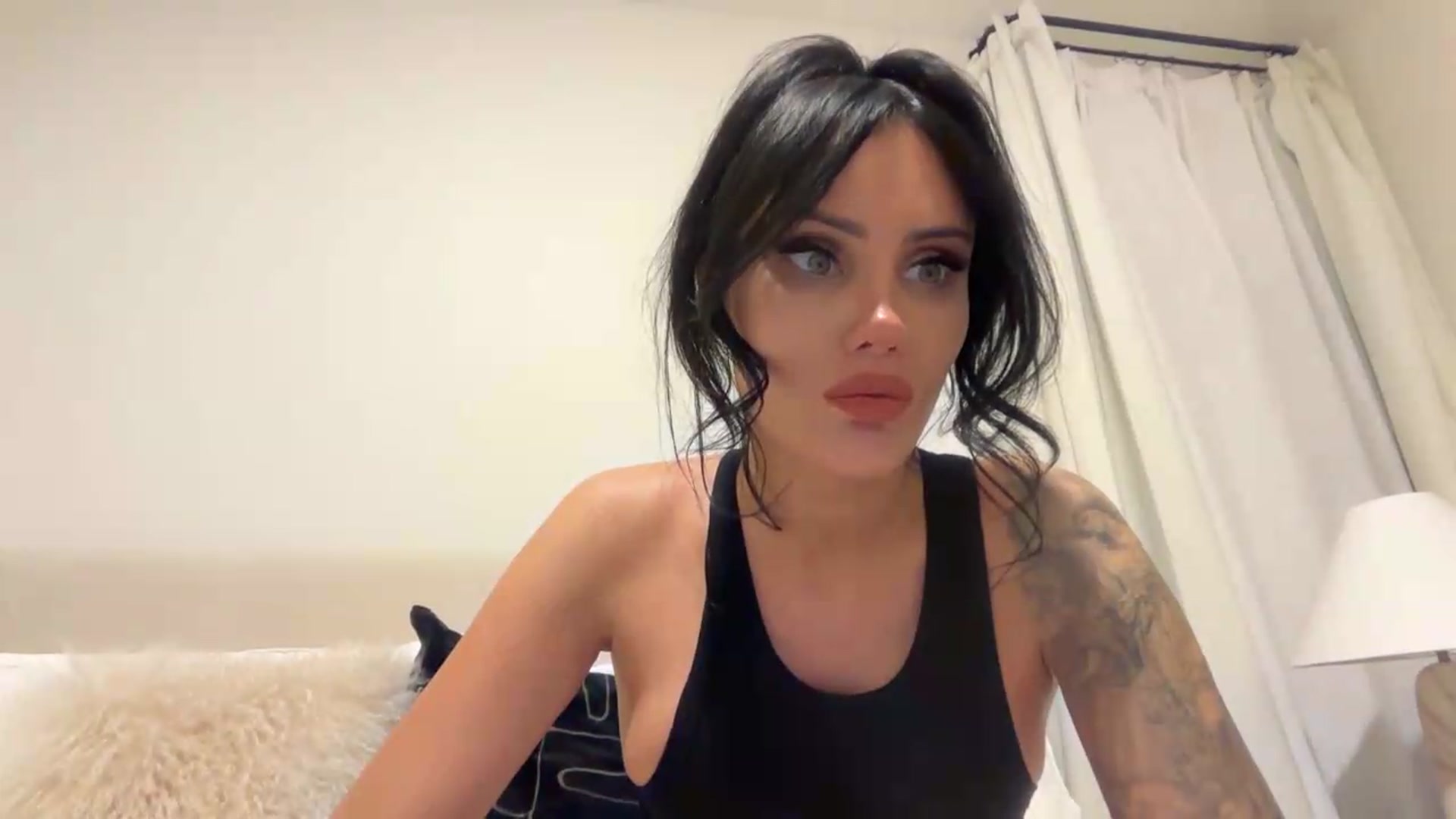 Gallery image thumbnail from cherrysoda's myfreecams stream on, 05/15/2026, 06:18 image 2 of 20