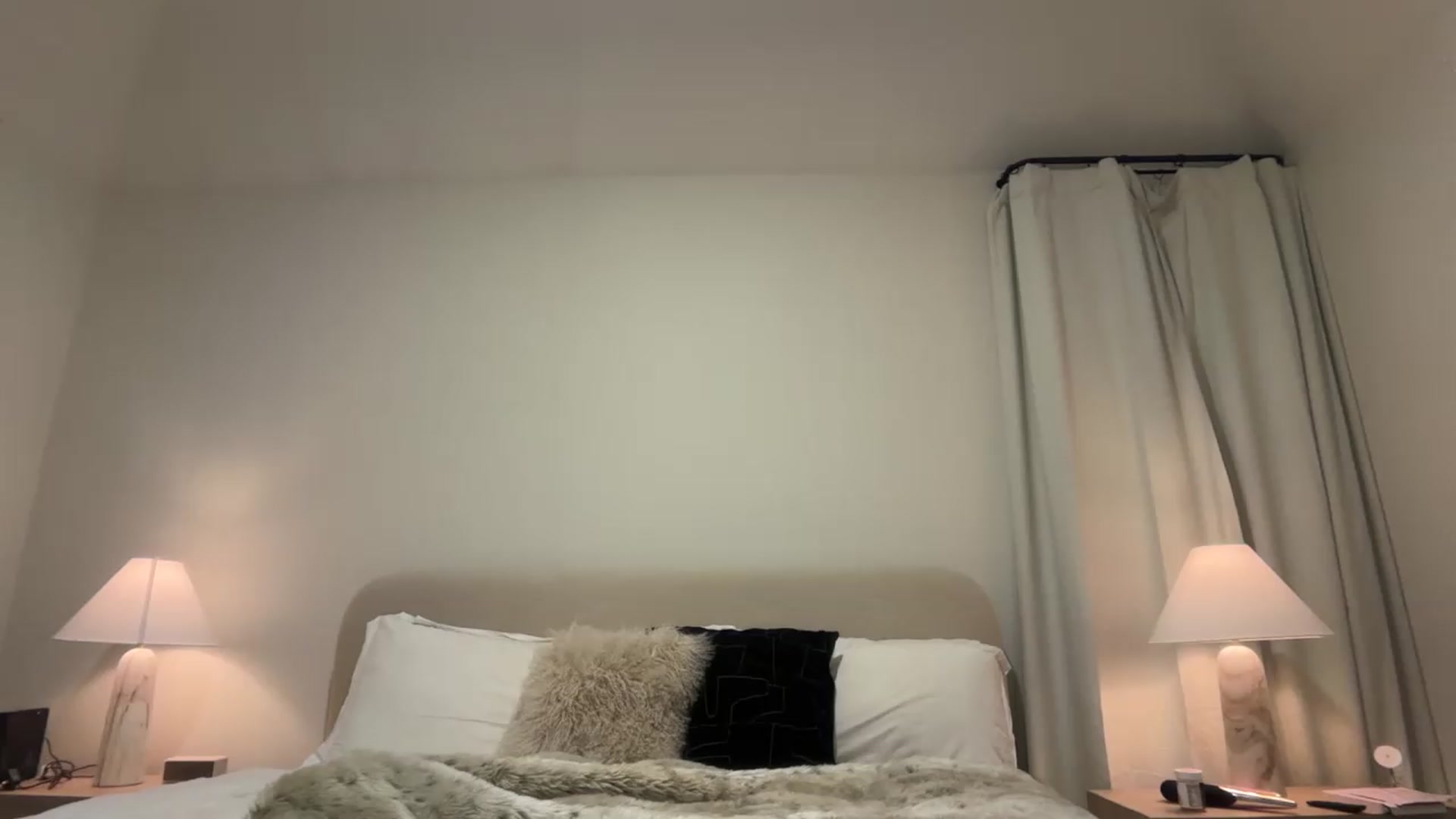 Gallery image thumbnail from cherrysoda's myfreecams stream on, 05/25/2026, 03:47 image 5 of 20