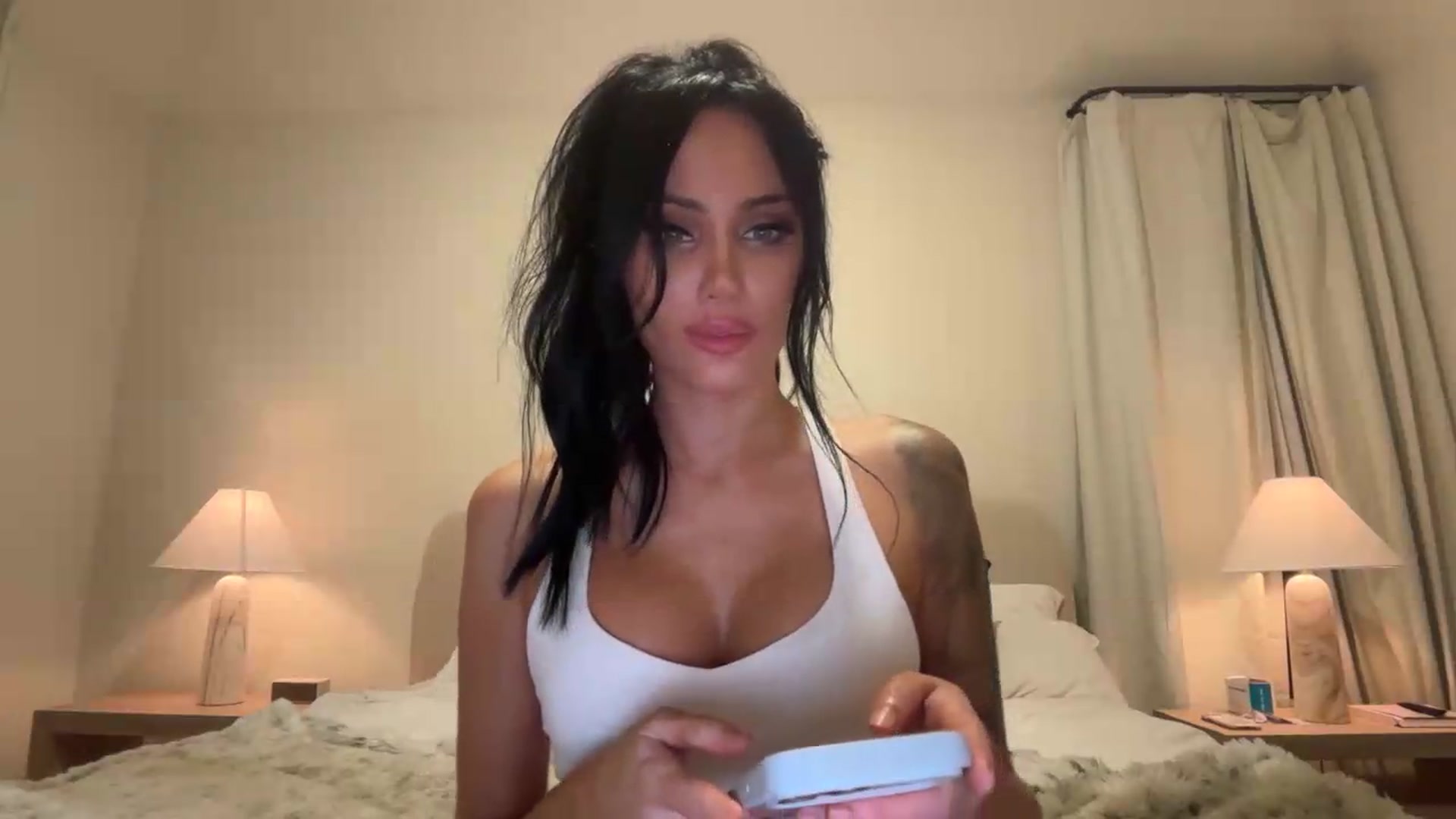 Gallery image thumbnail from cherrysoda's myfreecams stream on, 05/30/2026, 05:24 image 11 of 20
