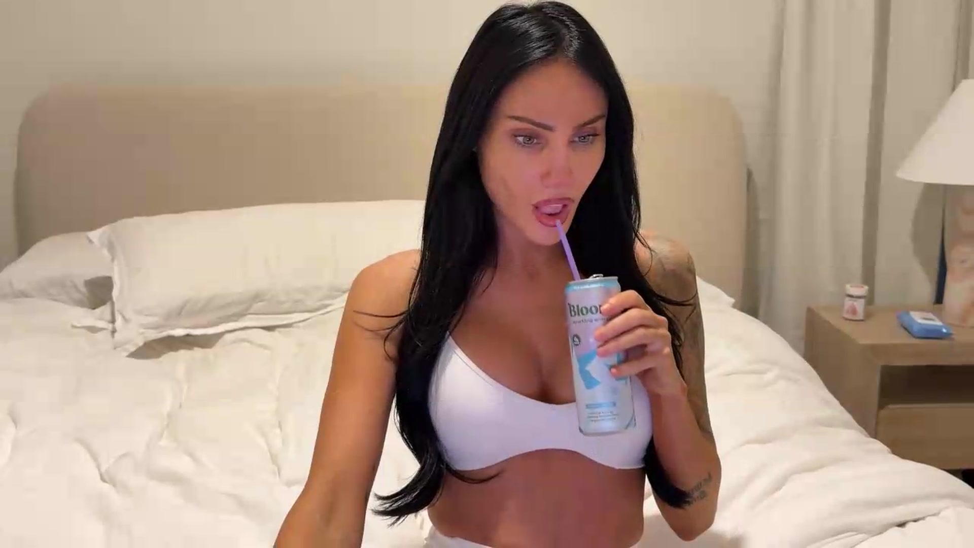 Gallery image thumbnail from cherrysoda's myfreecams stream on, 06/08/2026, 21:39 image 7 of 20