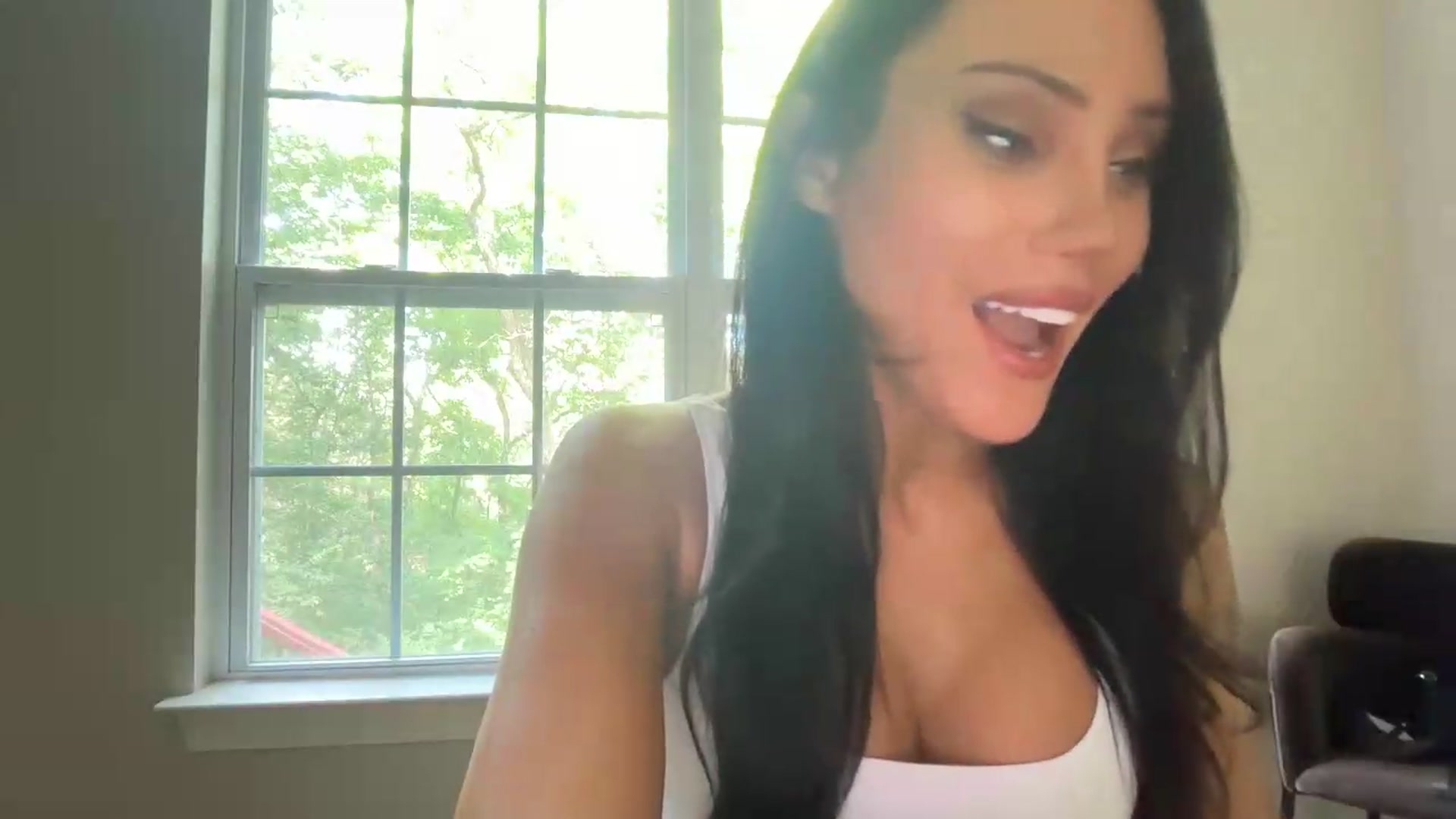 Gallery image thumbnail from cherrysoda's myfreecams stream on, 06/19/2026, 22:16 image 12 of 20