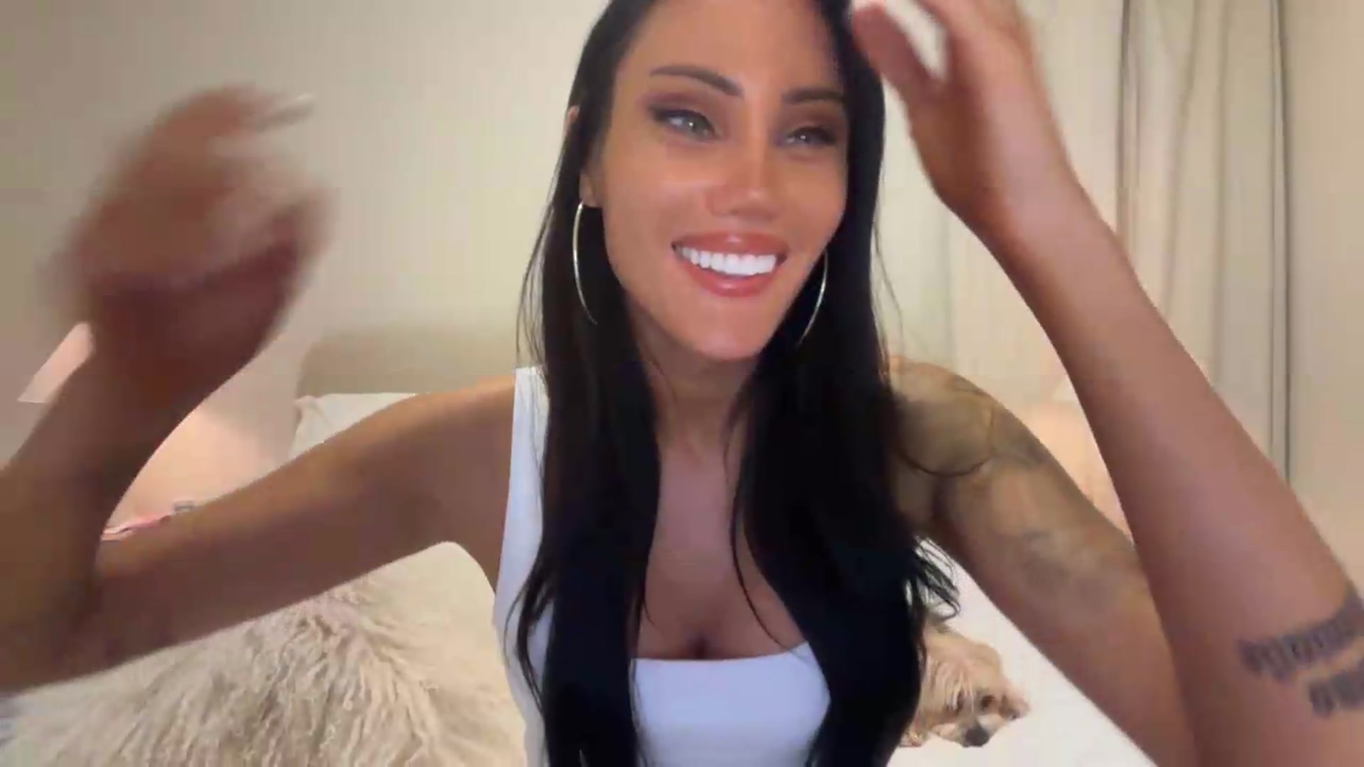 Gallery image thumbnail from cherrysoda's myfreecams stream on, 06/20/2026, 05:21 image 16 of 20