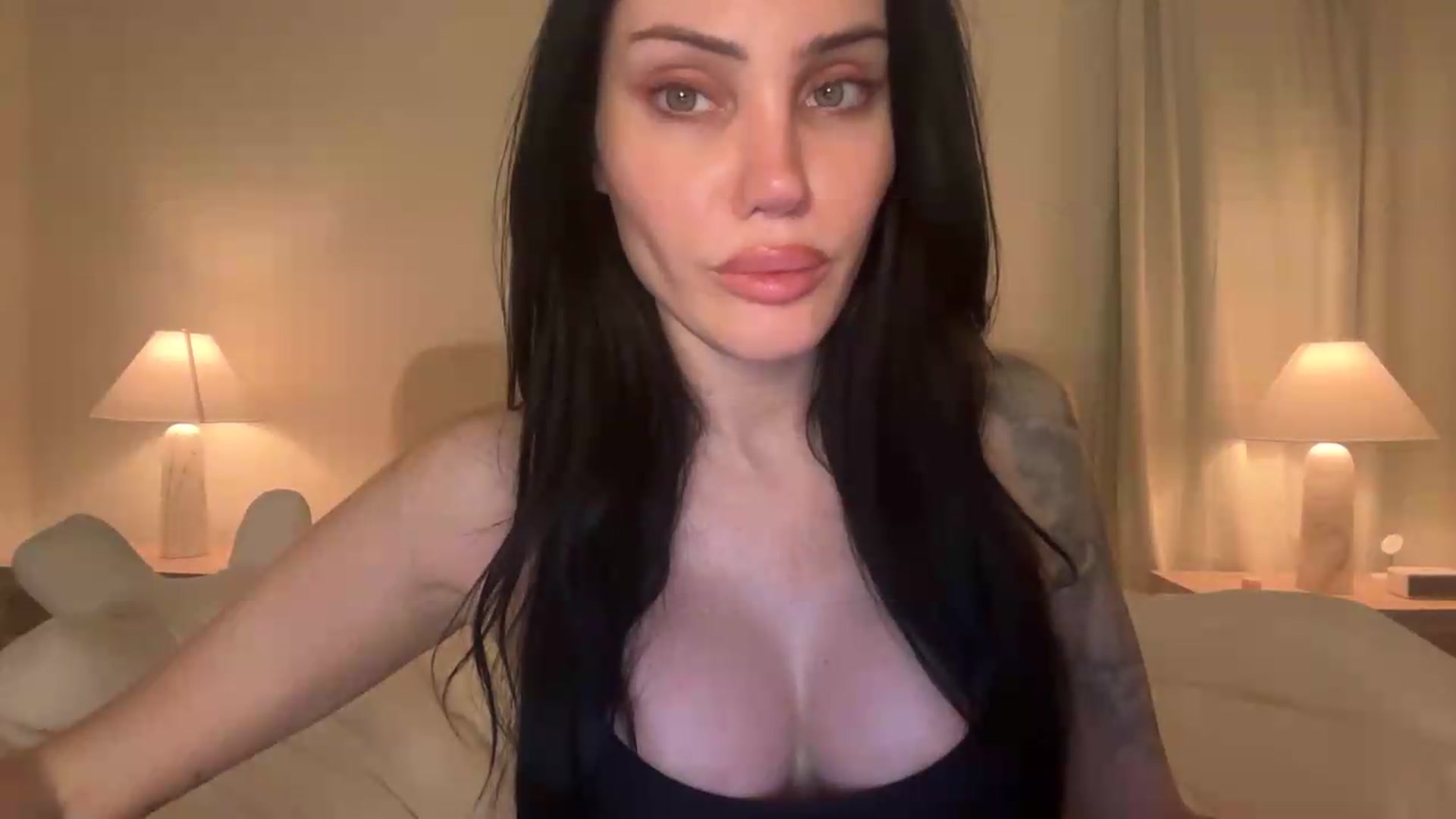 Gallery image thumbnail from cherrysoda's myfreecams stream on, 06/28/2026, 12:14 image 12 of 20