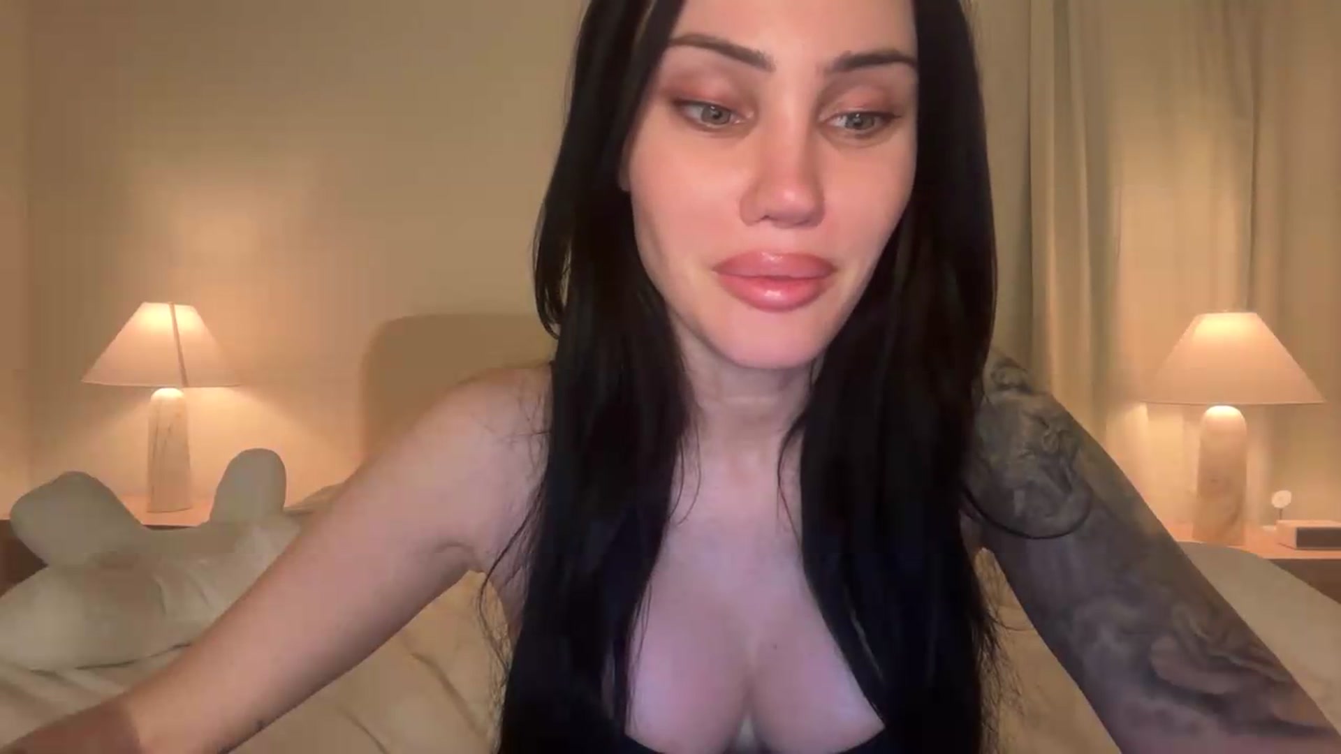 Gallery image thumbnail from cherrysoda's myfreecams stream on, 06/28/2026, 12:14 image 9 of 20