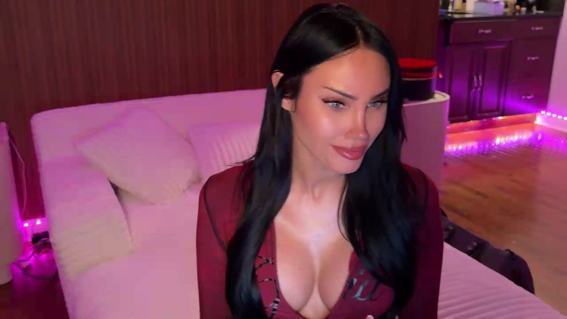 Gallery image thumbnail from cherrysoda's myfreecams stream on, 07/11/2026, 04:18 image 3 of 20