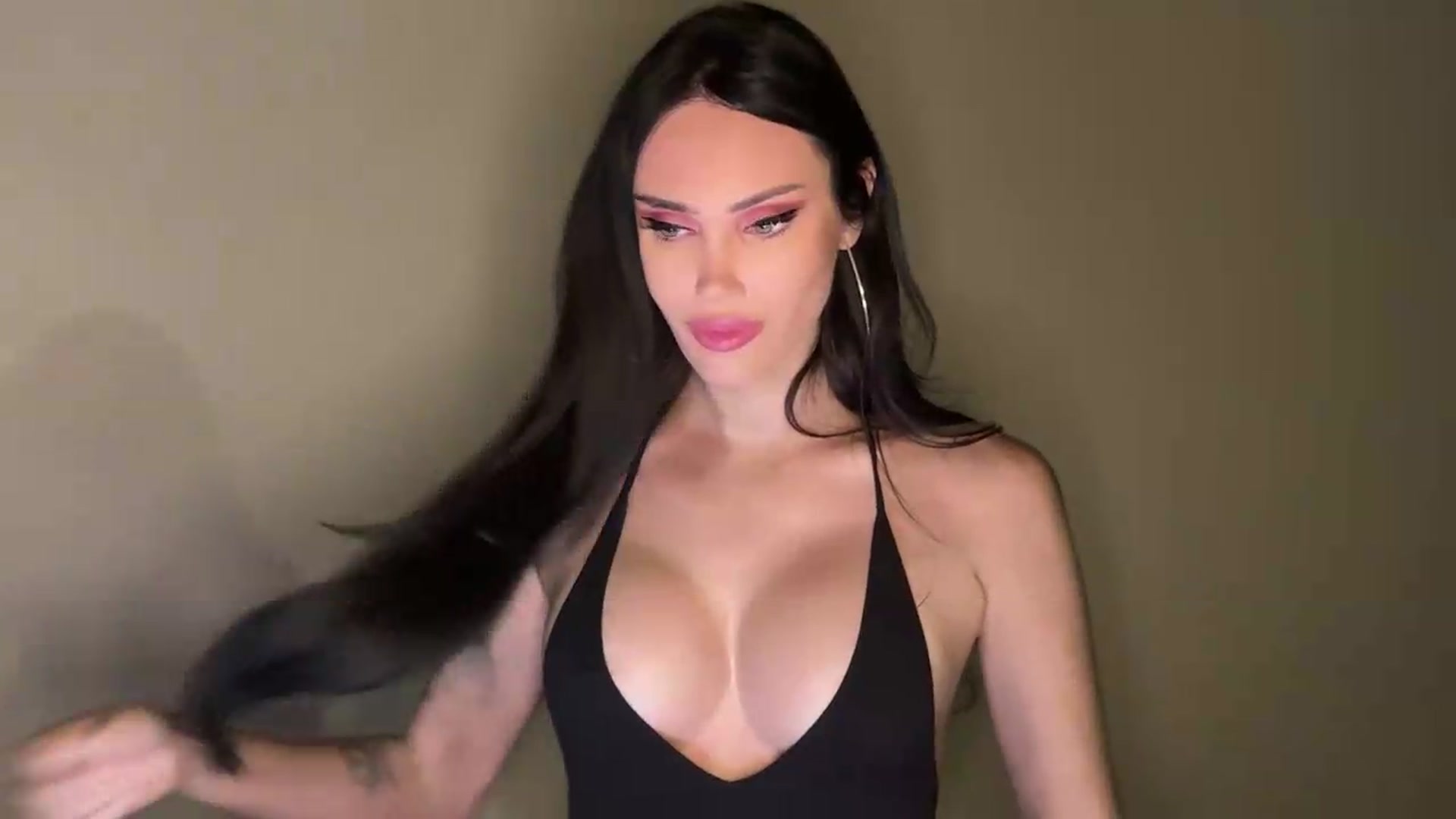 Gallery image thumbnail from cherrysoda's myfreecams stream on, 09/02/2026, 02:49 image 8 of 20