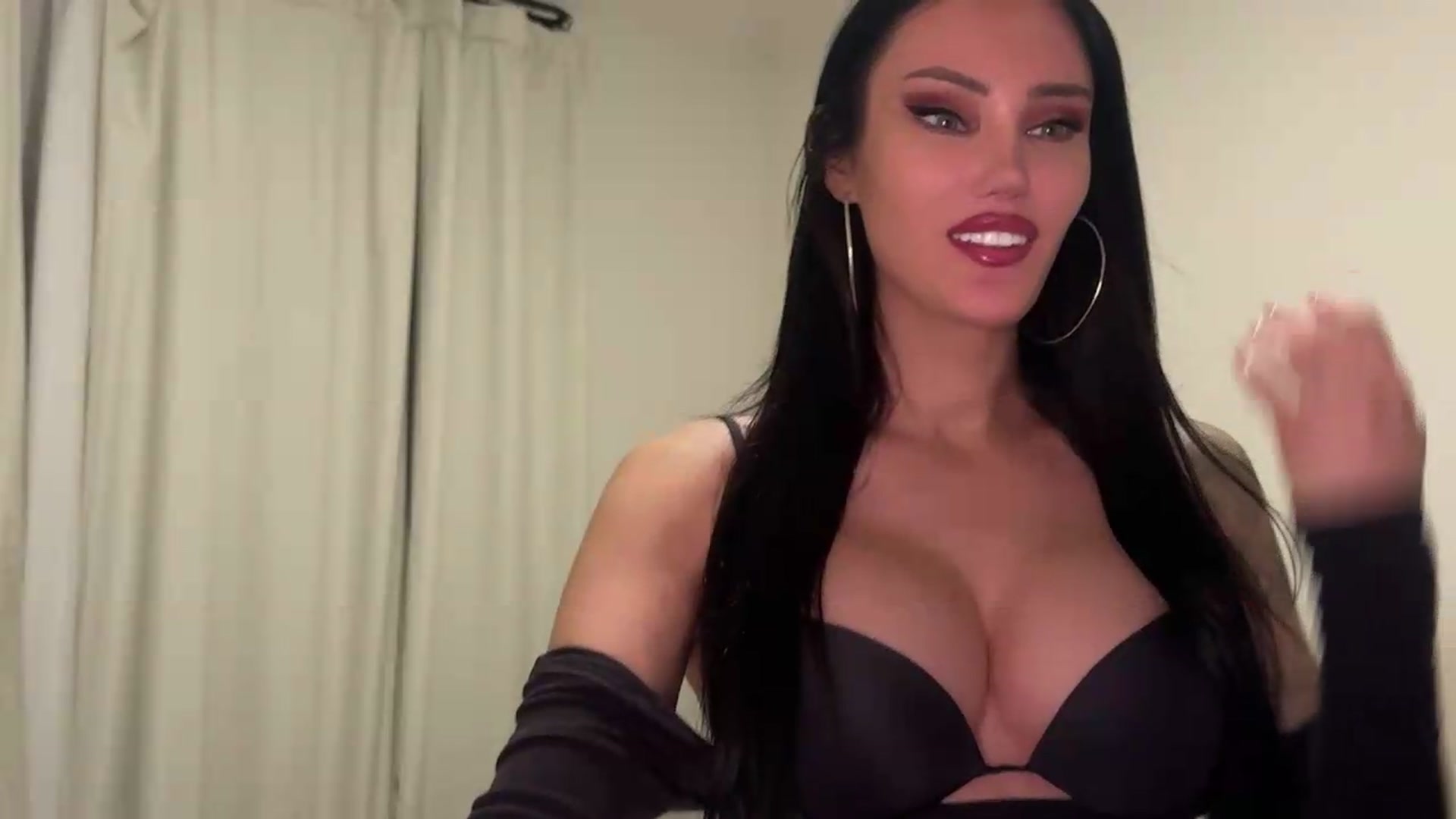 Gallery image thumbnail from cherrysoda's myfreecams stream on, 09/03/2026, 01:33 image 13 of 20